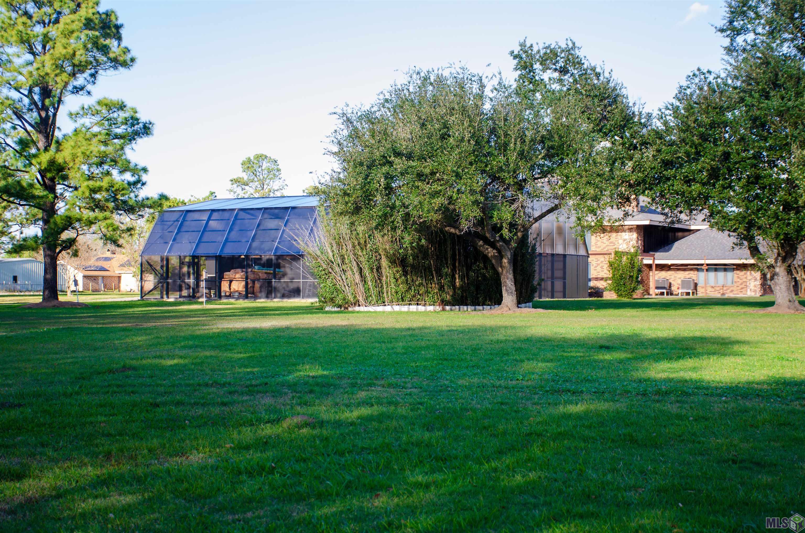 Homes for sale in Houma, LA | 317 Bayou Blue Rd, Houma, LA 70364 | MLS# BY2024022830