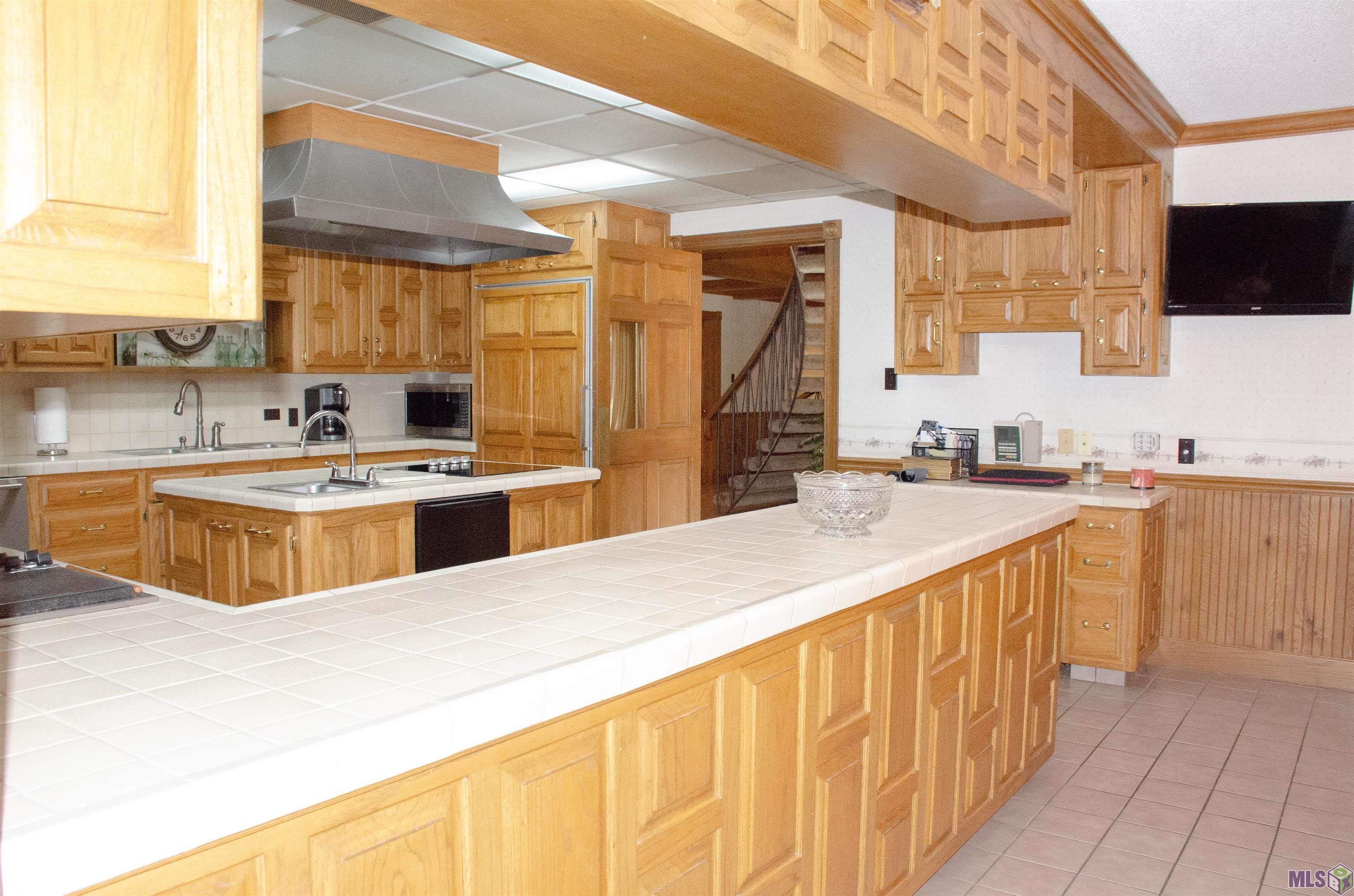 Homes for sale in Houma, LA | 317 Bayou Blue Rd, Houma, LA 70364 | MLS# BY2024022830