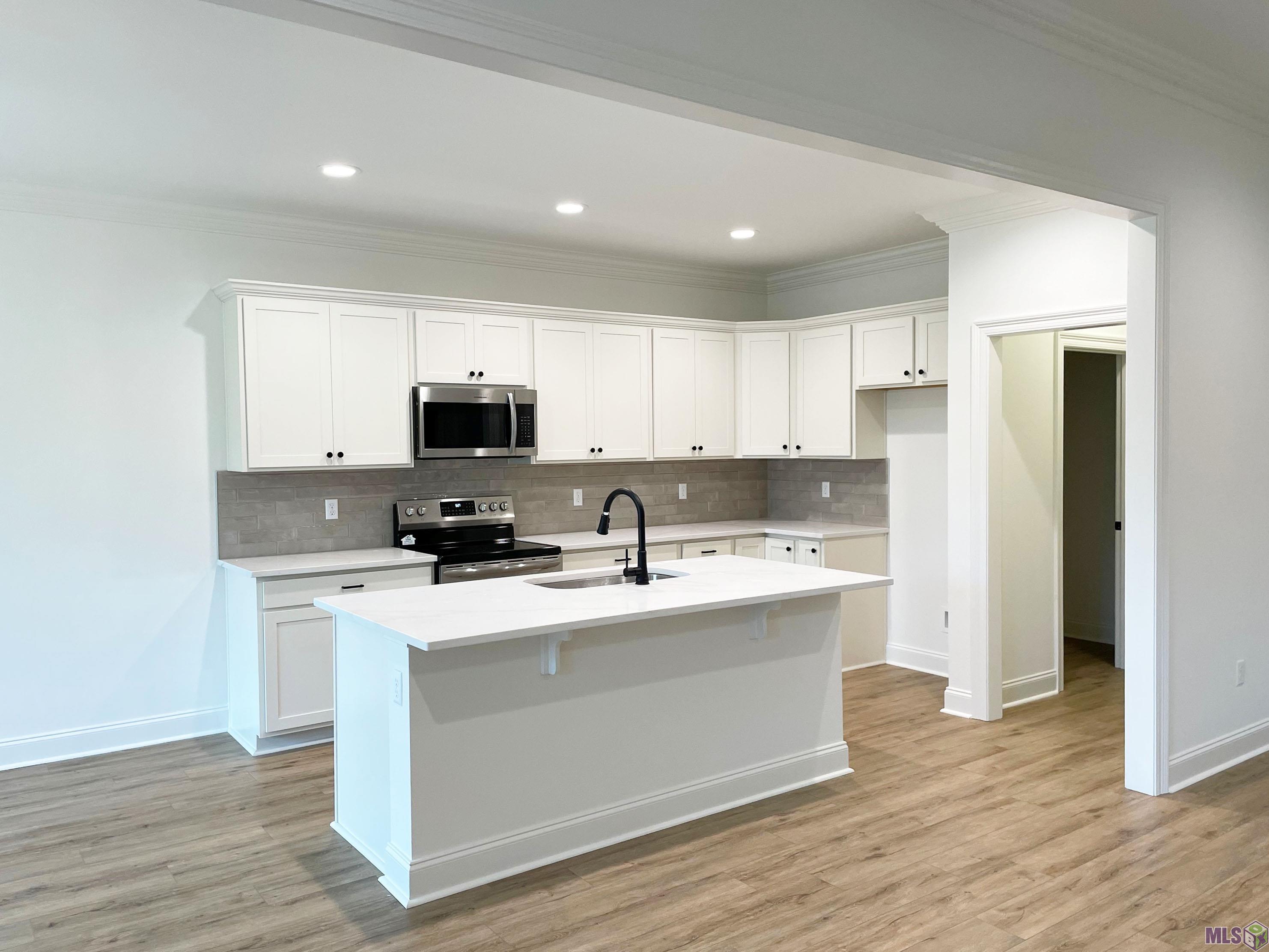 Homes for sale in Luling, LA | 109 Olivia Dr, Luling, LA 70070 | MLS# NO2025000327