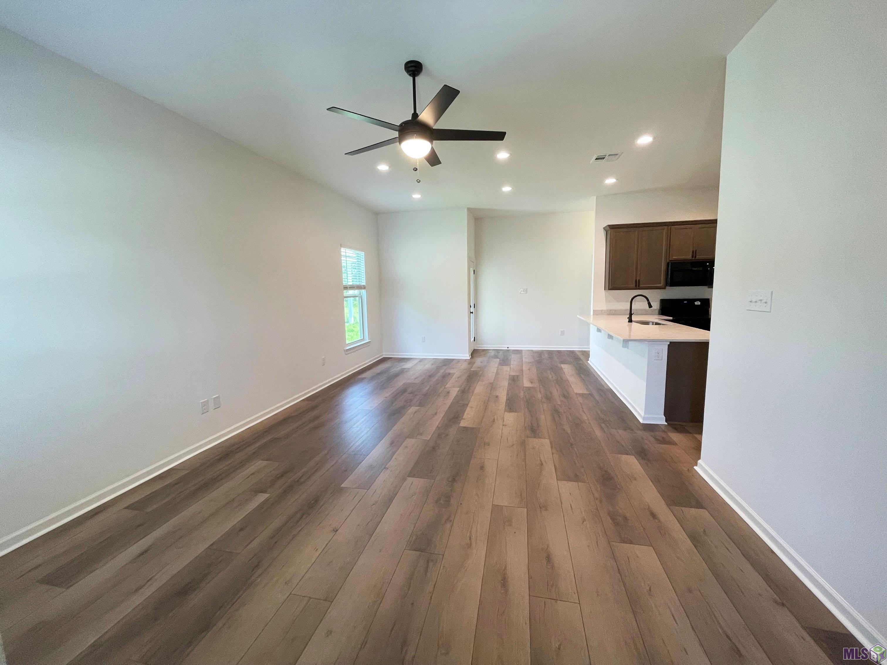 Homes for sale in Denham Springs, LA | 28482 Middlebrook Way, Denham Springs, LA 70726 | MLS# BR2025000396