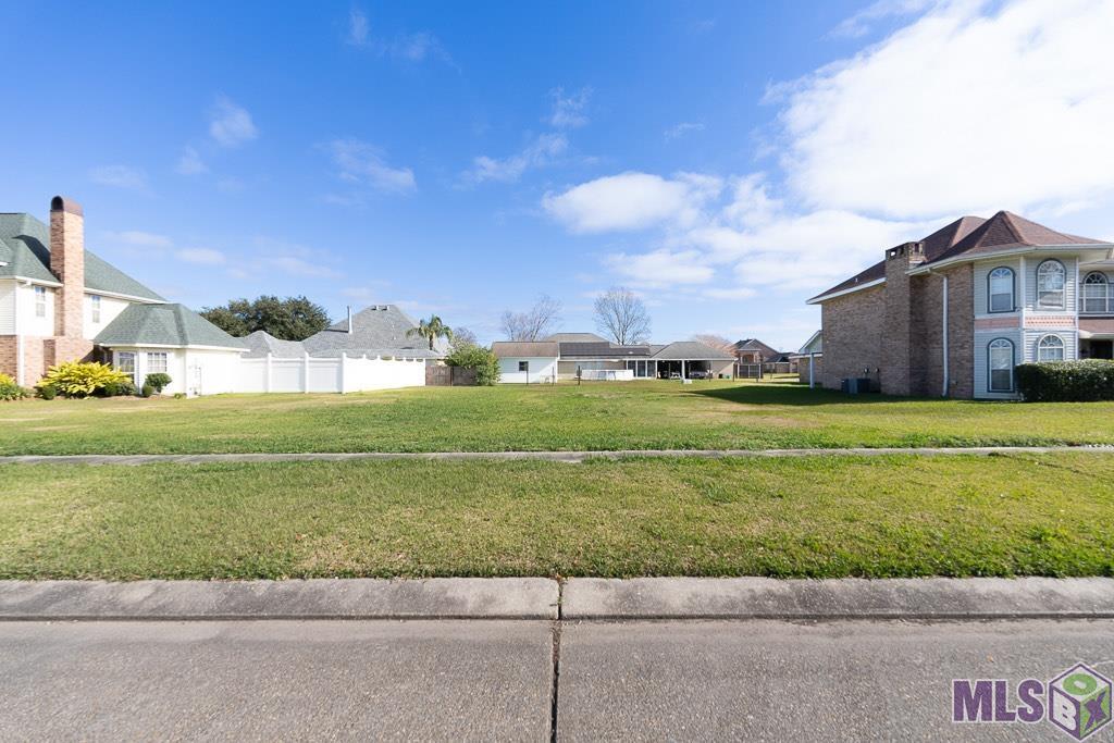 Homes for sale in Lutcher, LA | 1784 Bay Tree St, Lutcher, LA 70071 | MLS# BR2025000518