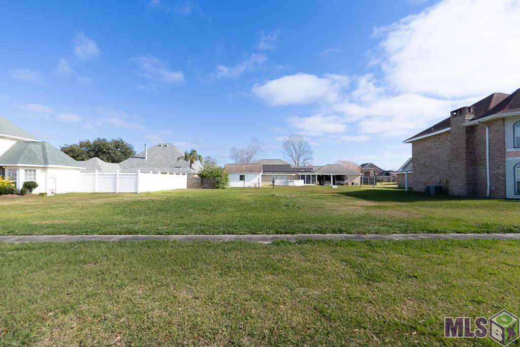Homes for sale in Lutcher, LA | 1784 Bay Tree St, Lutcher, LA 70071 | MLS# BR2025000518