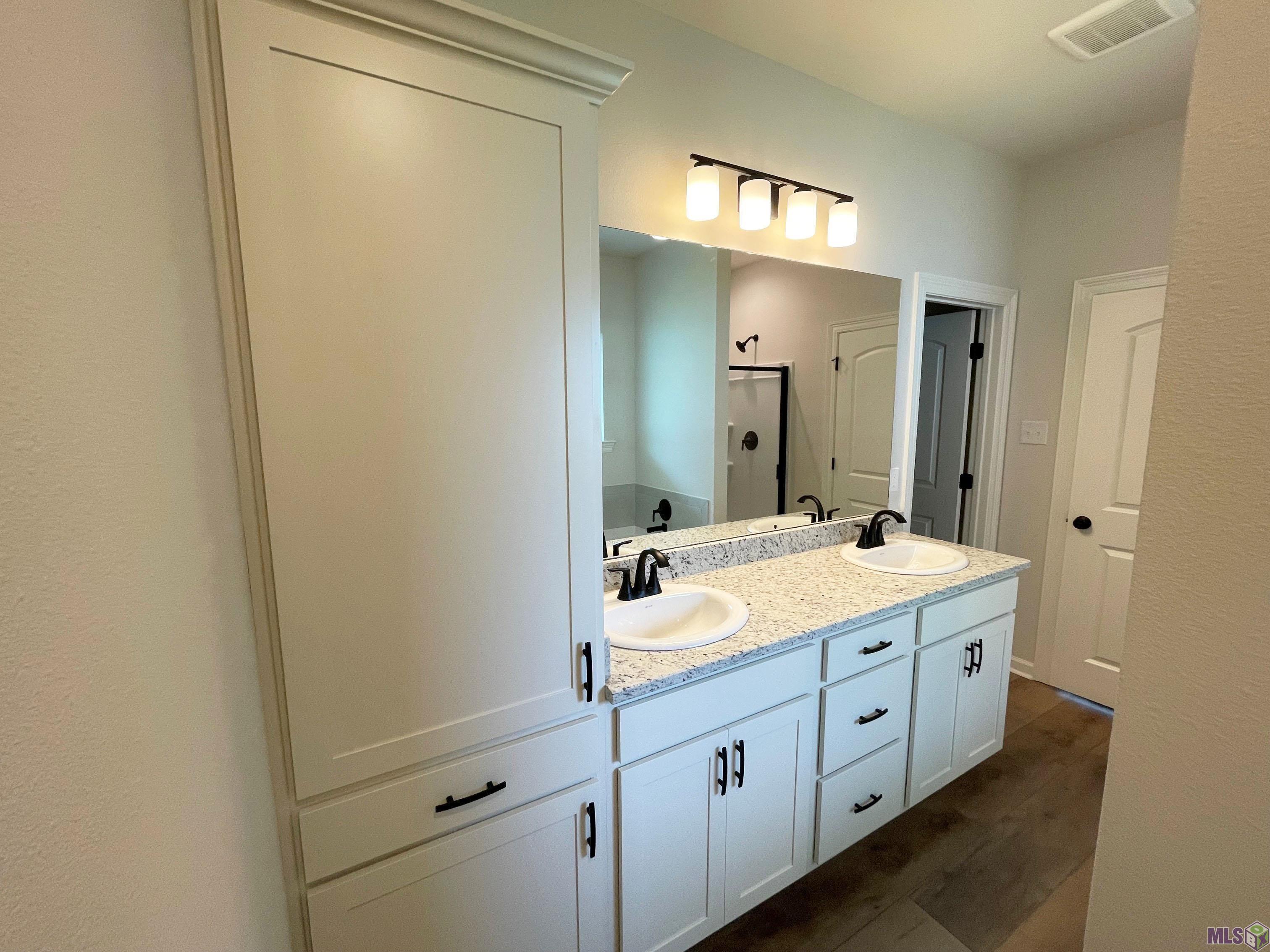 Homes for sale in Denham Springs, LA | 28246 Moreau Dr, Denham Springs, LA 70726 | MLS# BR2025001570