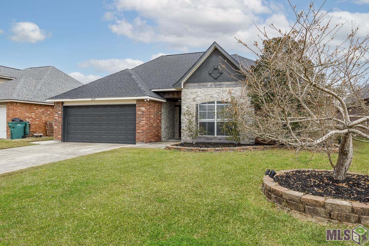 Homes for sale in Denham Springs, LA | 10049 Park Rdg Dr, Denham Springs, LA | MLS# BR2025001724