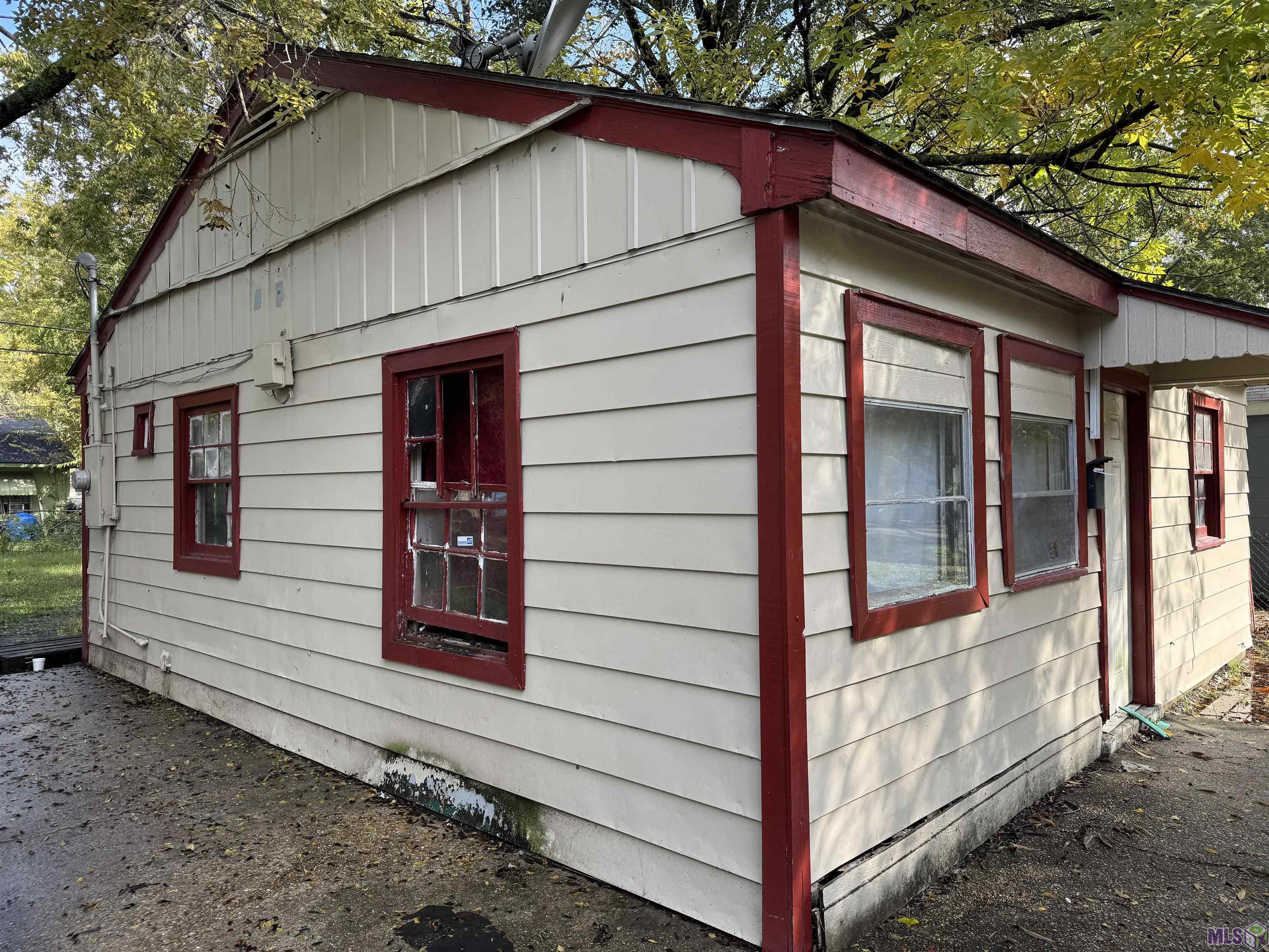 Homes for sale in Baton Rouge, LA | 5176 Enterprise St, Baton Rouge, LA 70805 | MLS# BR2025001968