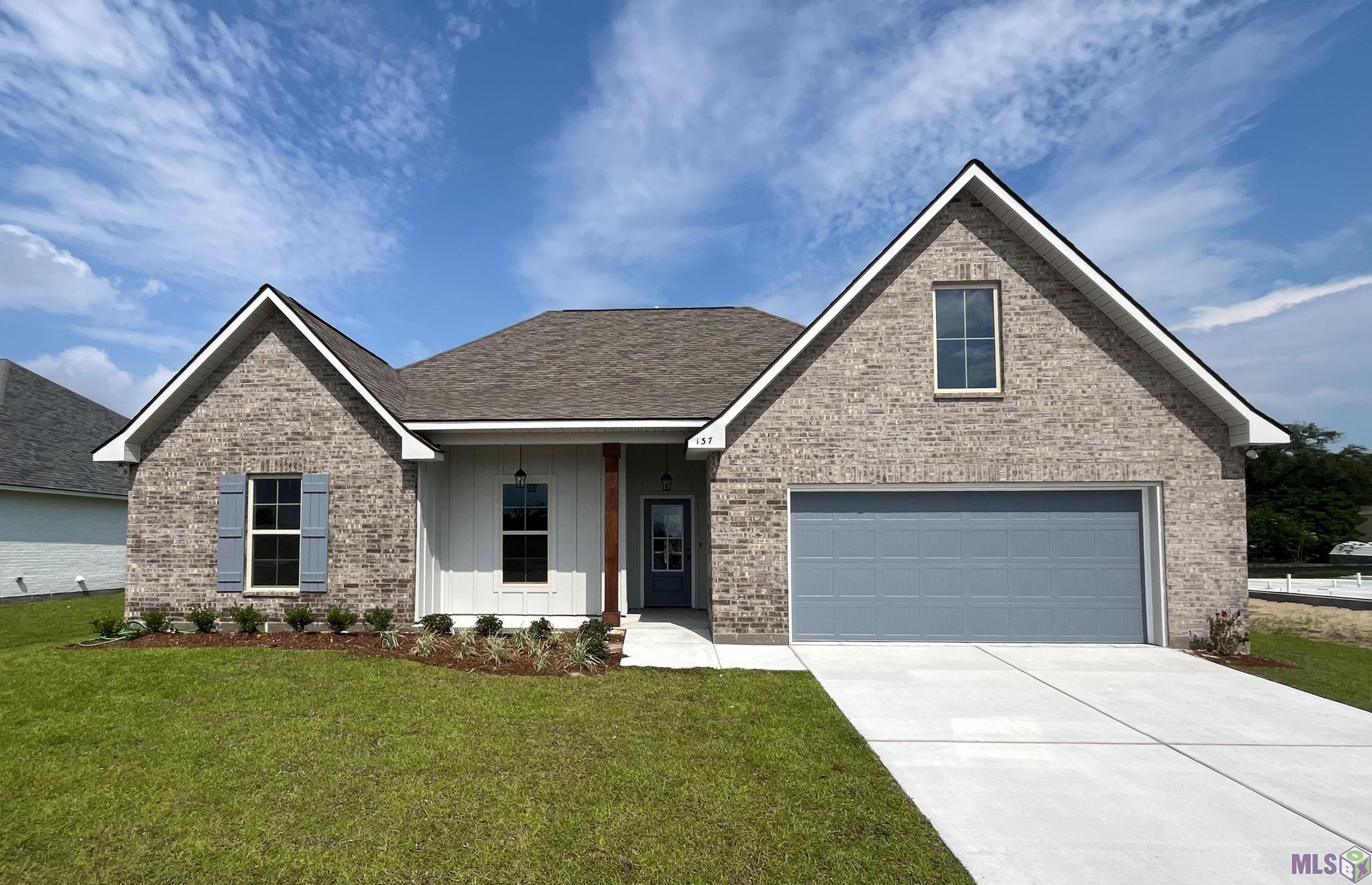 Homes for sale in Luling, LA | 137 Olivia Dr, Luling, LA 70070 | MLS# NO2025003735