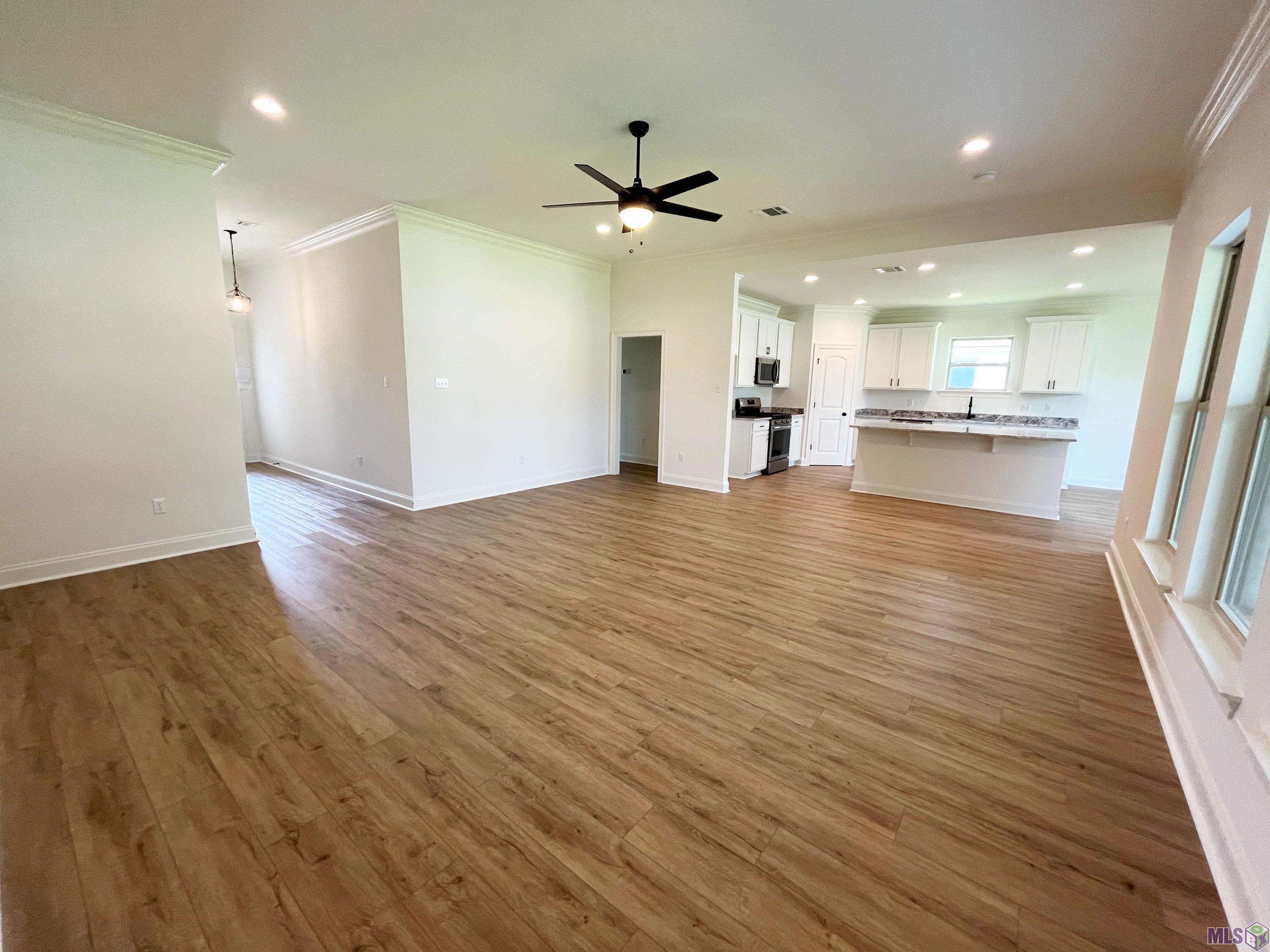 Homes for sale in Luling, LA | 137 Olivia Dr, Luling, LA 70070 | MLS# NO2025003735