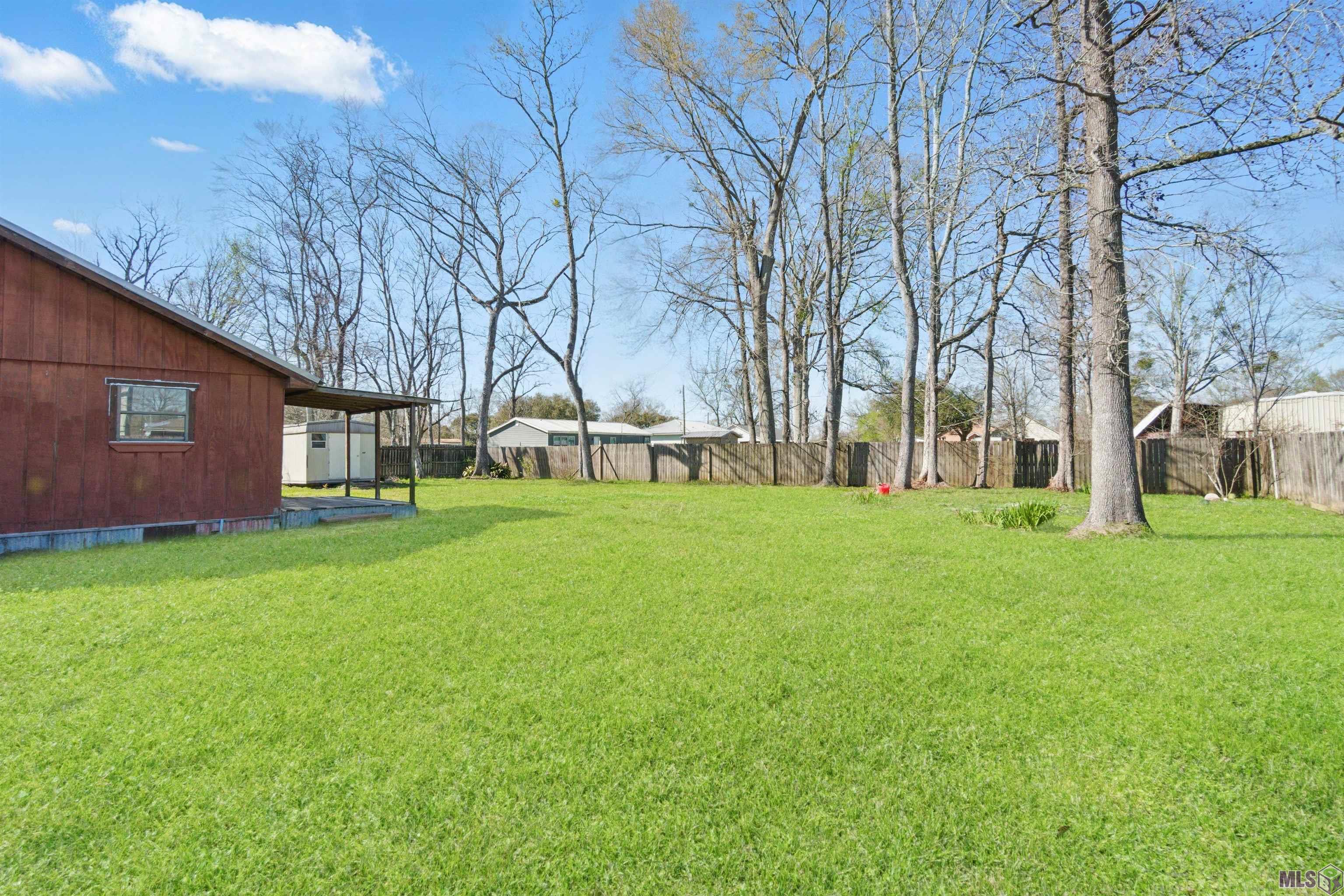 Homes for sale in Gonzales, LA | 14098 Adam Arceneaux Dr, Gonzales, LA 70737 | MLS# BR2025004512