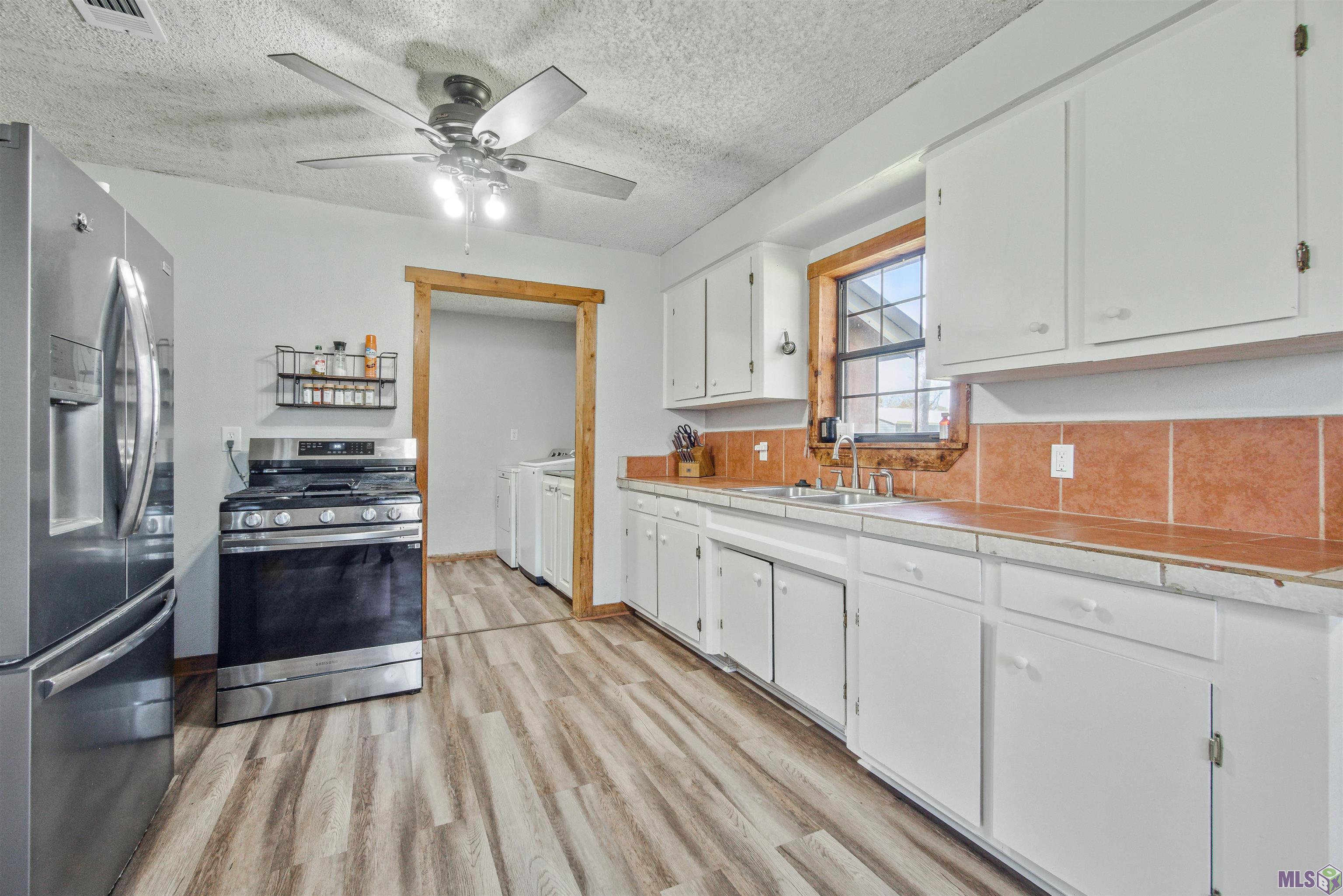 Homes for sale in Gonzales, LA | 14098 Adam Arceneaux Dr, Gonzales, LA 70737 | MLS# BR2025004512