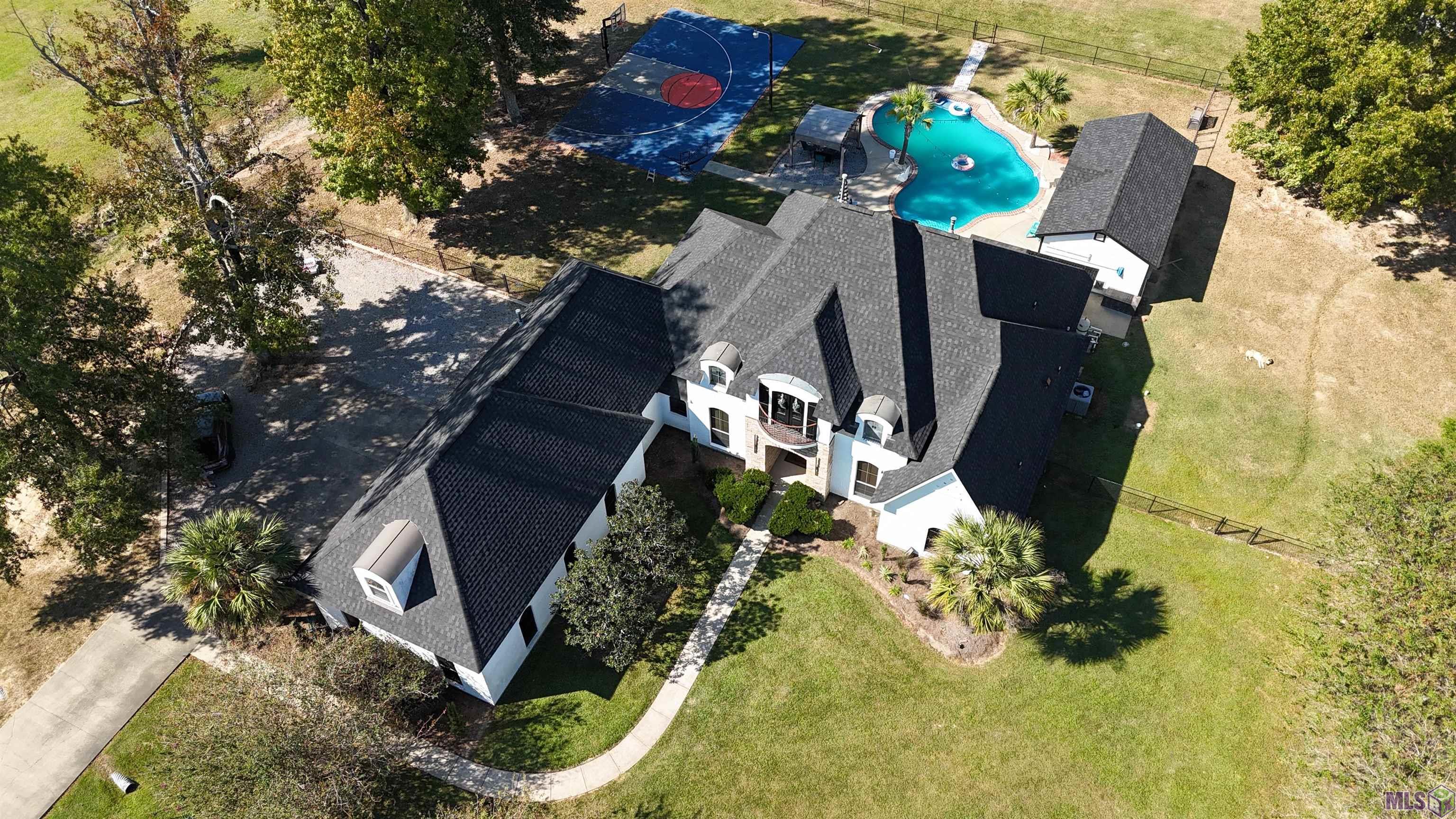 Homes for sale in Zachary, LA | 26343 E Highland Meadows Dr, Zachary, LA 70791 | MLS# BR2025005108