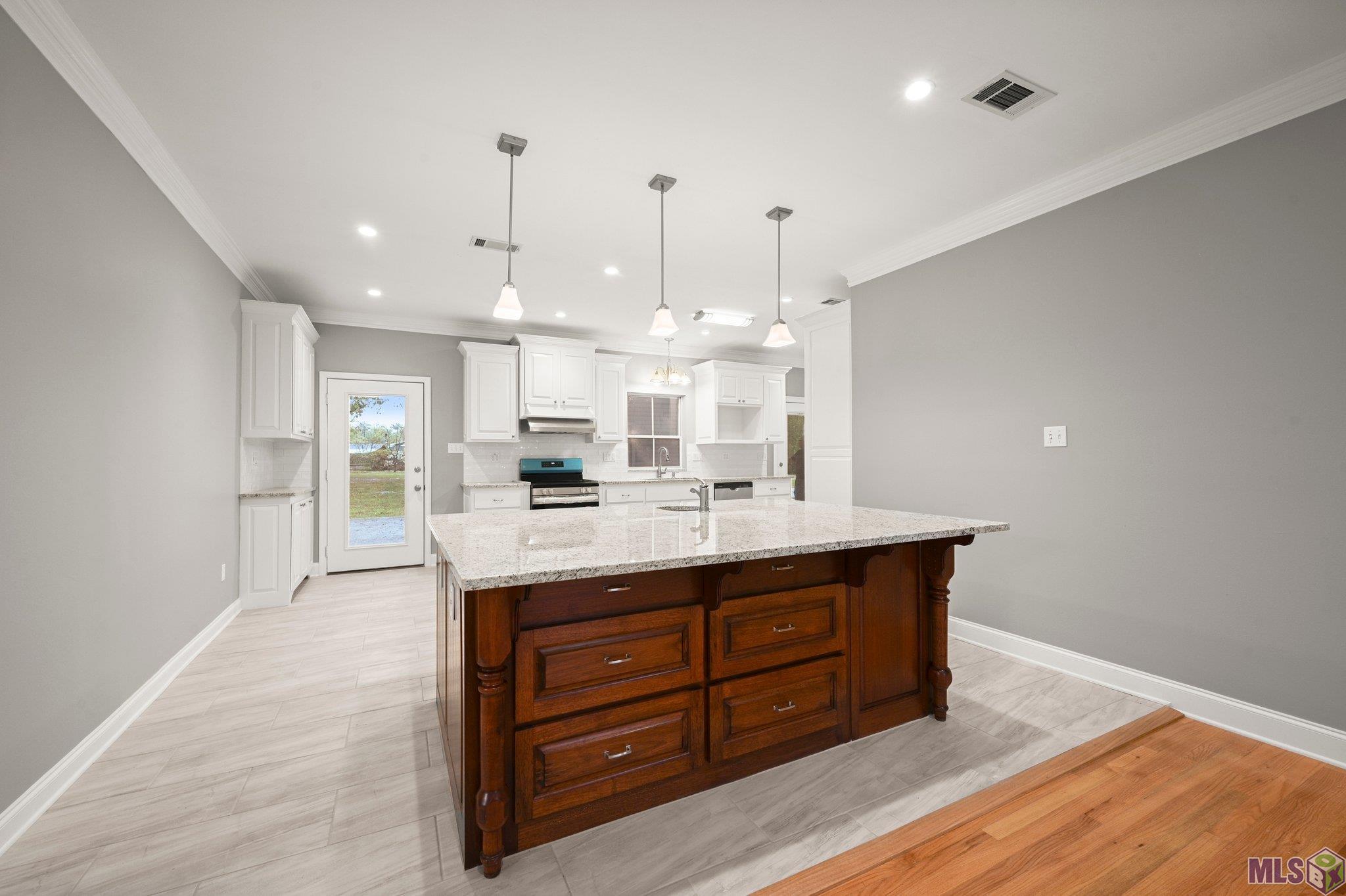 Homes for sale in Pine Grove, LA | 117 Glover Cemetery Ln, Pine Grove, LA 70453 | MLS# BR2025005791