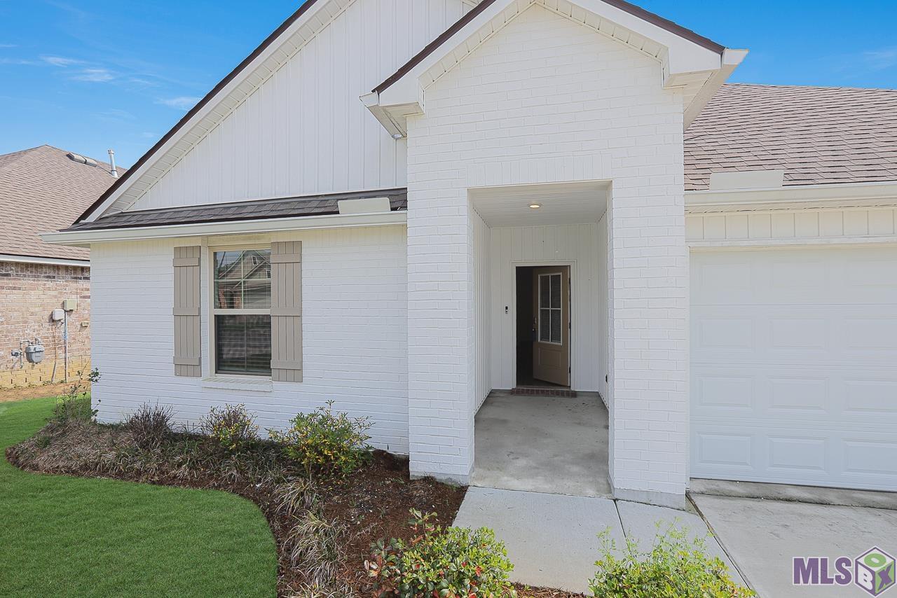 Homes for sale in Denham Springs, LA | 35608 Grovemont Dr, Denham Springs, LA 70706 | MLS# BR2025005858