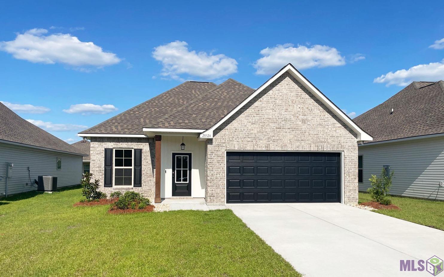 Homes for sale in Denham Springs, LA | 28324 Moreau Dr, Denham Springs, LA 70726 | MLS# BR2025006026