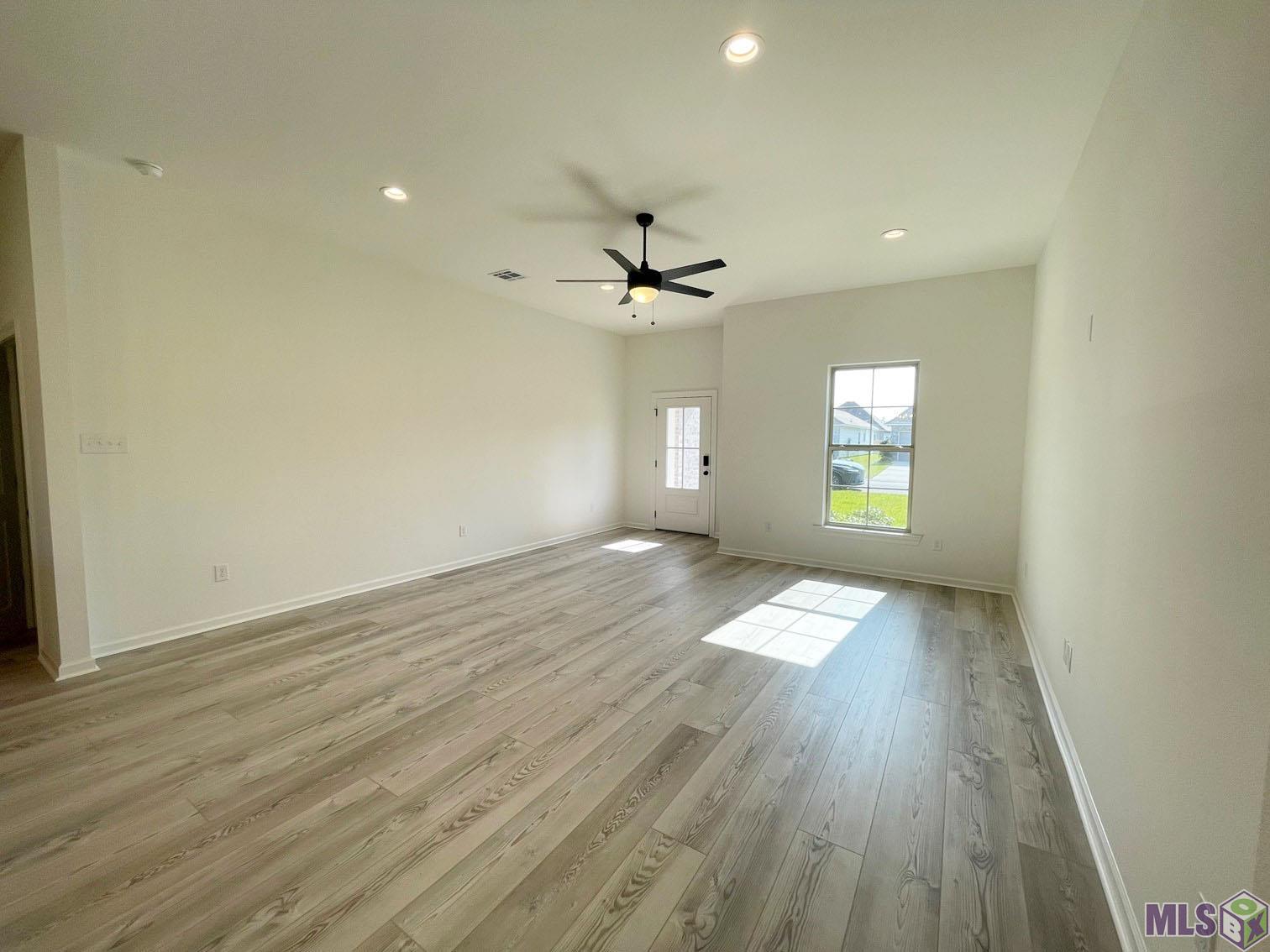 Homes for sale in Denham Springs, LA | 28324 Moreau Dr, Denham Springs, LA 70726 | MLS# BR2025006026