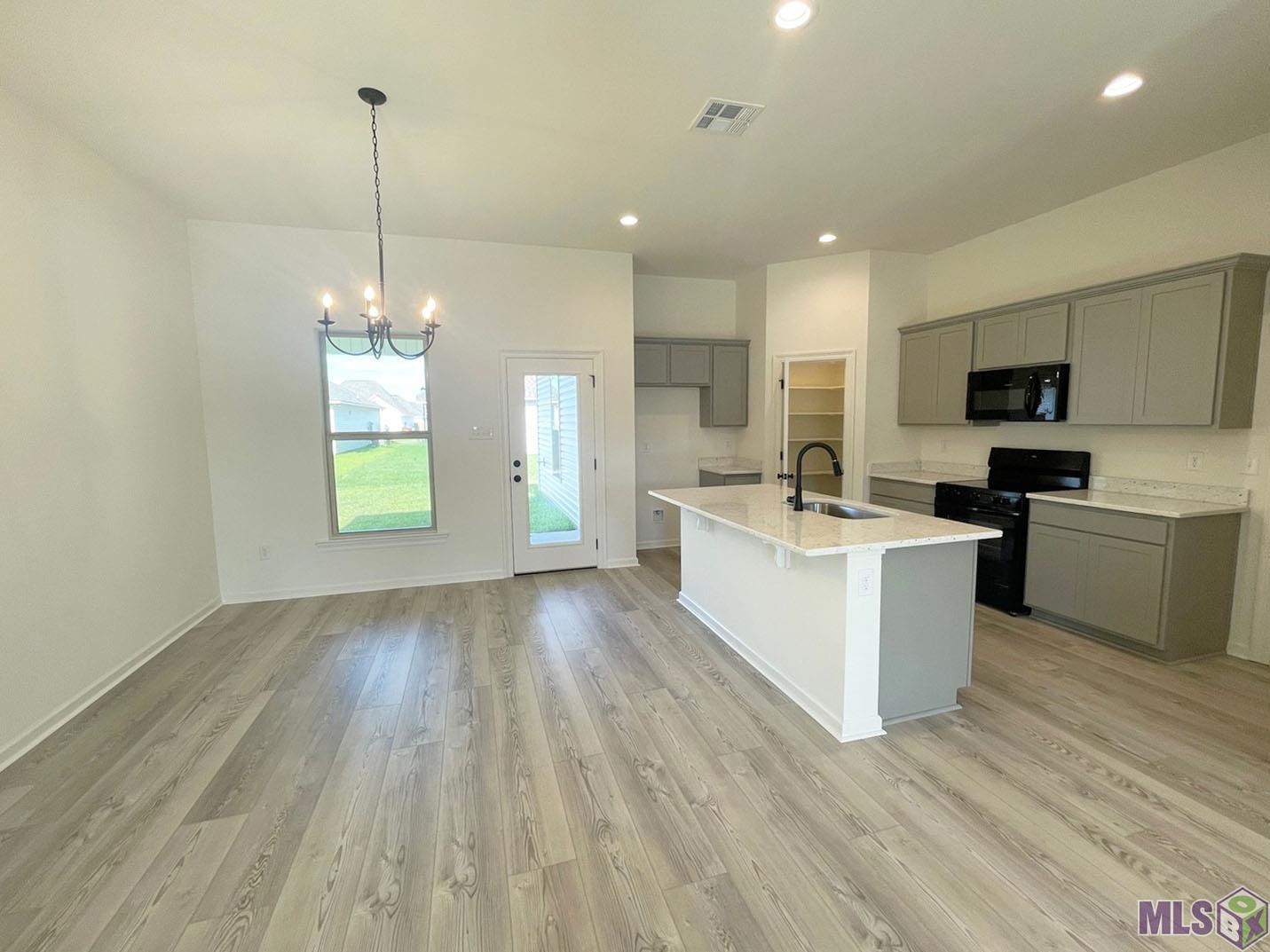 Homes for sale in Denham Springs, LA | 28324 Moreau Dr, Denham Springs, LA 70726 | MLS# BR2025006026