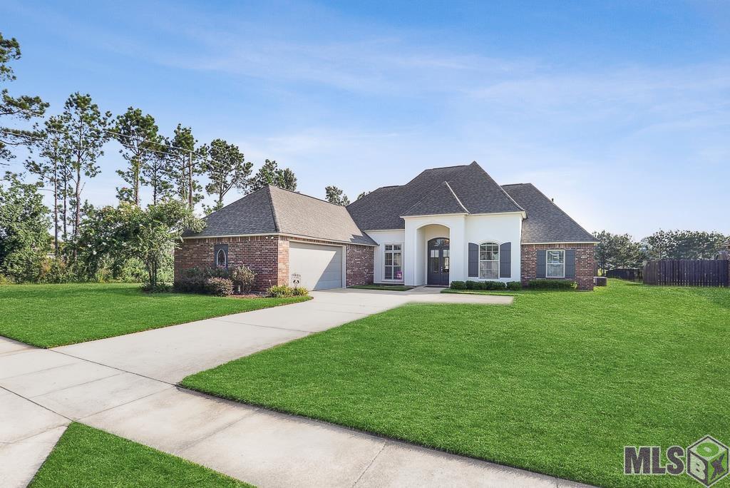 Homes for sale in Denham Springs, LA | 34080 Osprey Dr, Denham Springs, LA 70706 | MLS# BR2025006994