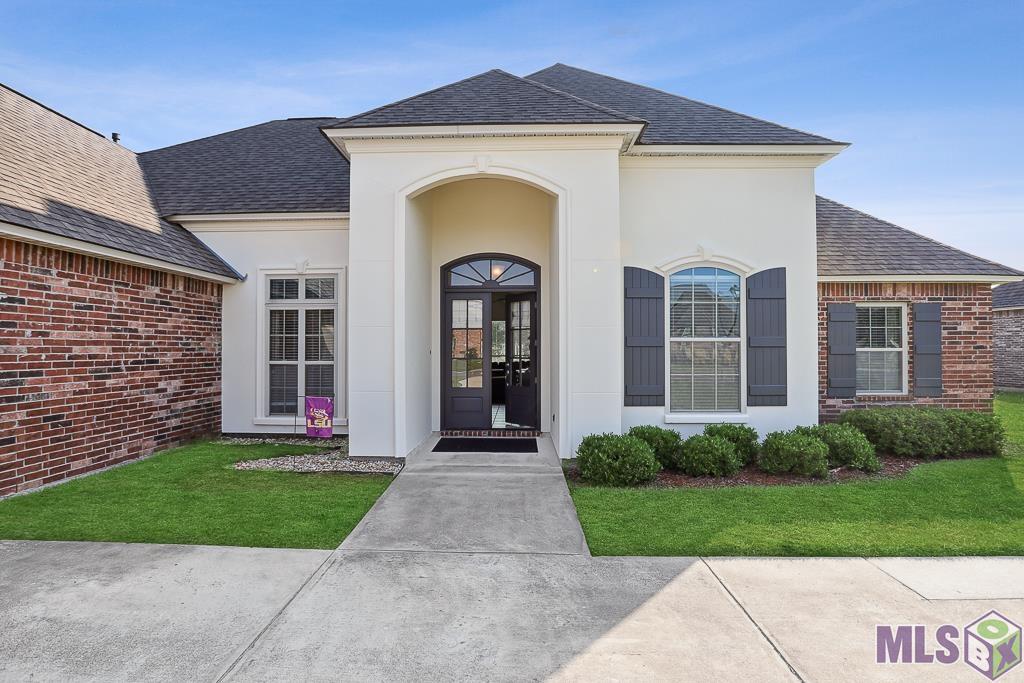 Homes for sale in Denham Springs, LA | 34080 Osprey Dr, Denham Springs, LA 70706 | MLS# BR2025006994