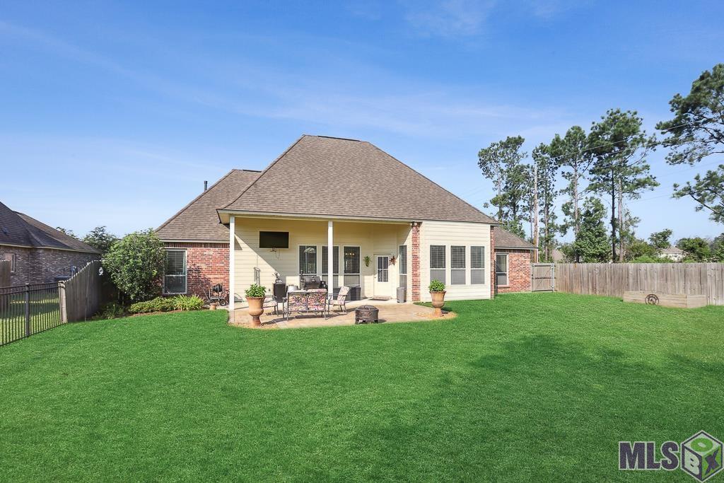 Homes for sale in Denham Springs, LA | 34080 Osprey Dr, Denham Springs, LA 70706 | MLS# BR2025006994