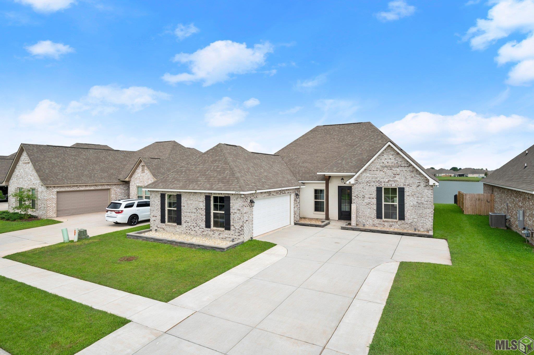 Homes for sale in Gonzales, LA | 41241 Coastline Ave, Gonzales, LA 70737 | MLS# BR2025007490