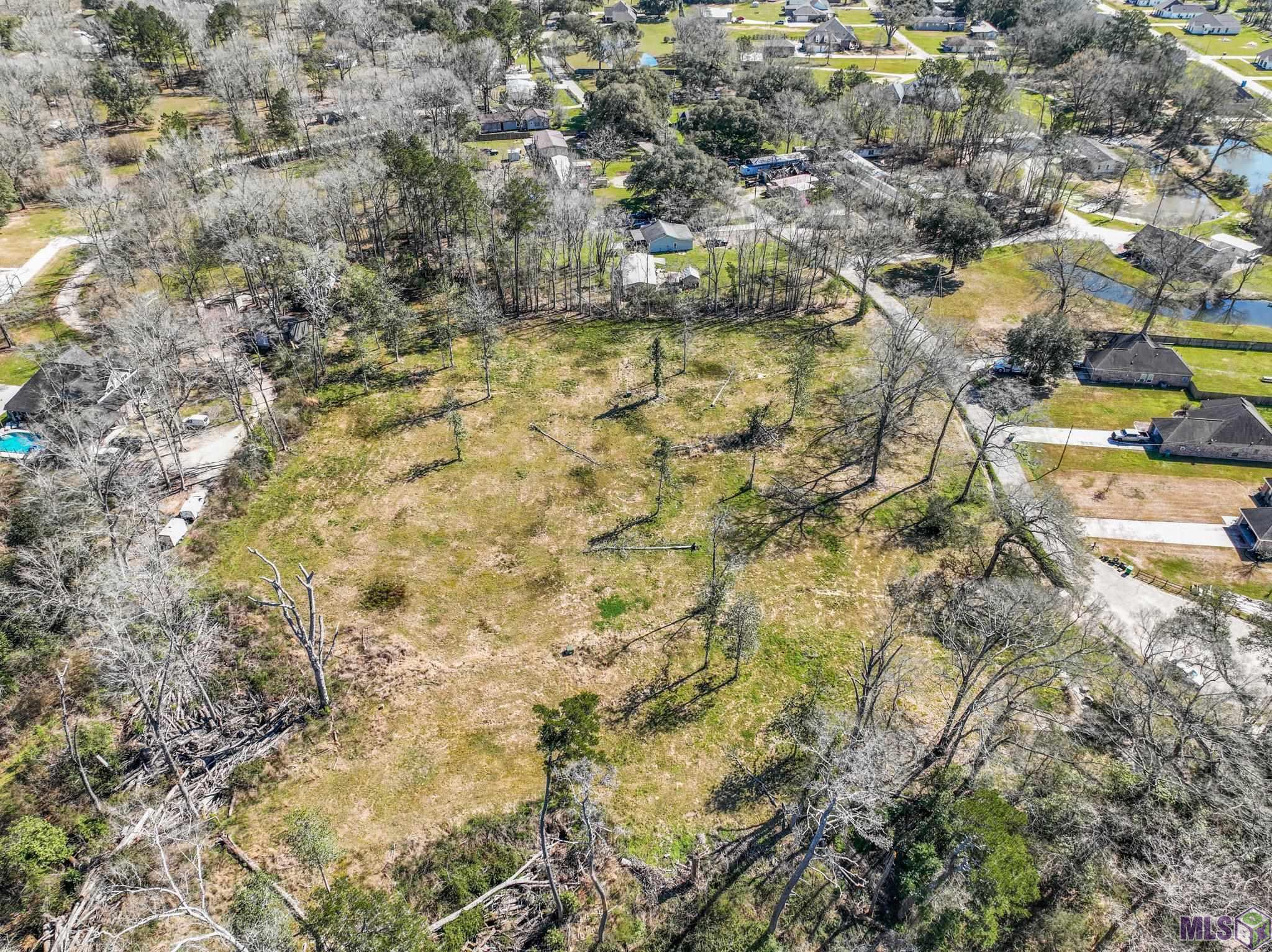 Homes for sale in Denham Springs, LA | 6955 Chandler Bluff Rd, Denham Springs, LA 70706 | MLS# BR2025007644