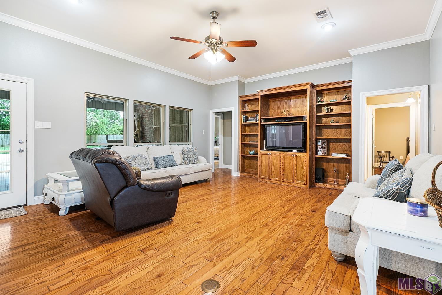 Homes for sale in Denham Springs, LA | 8818 Wyeth Dr, Denham Springs, LA 70706 | MLS# BR2025007656