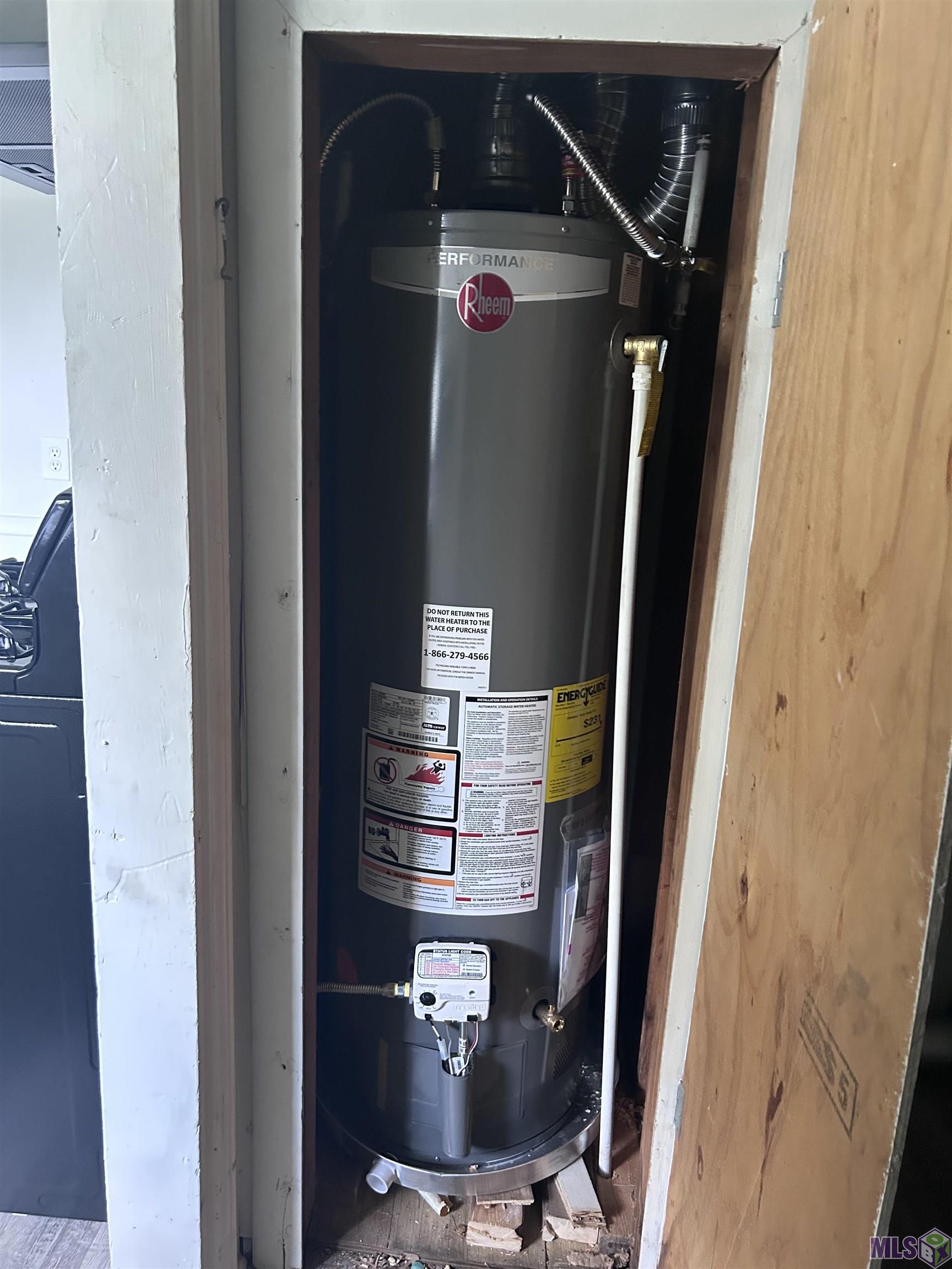 Homes for sale in Baton Rouge, LA | 4633 Clark St, Baton Rouge, LA 70811 | MLS# BR2025007882