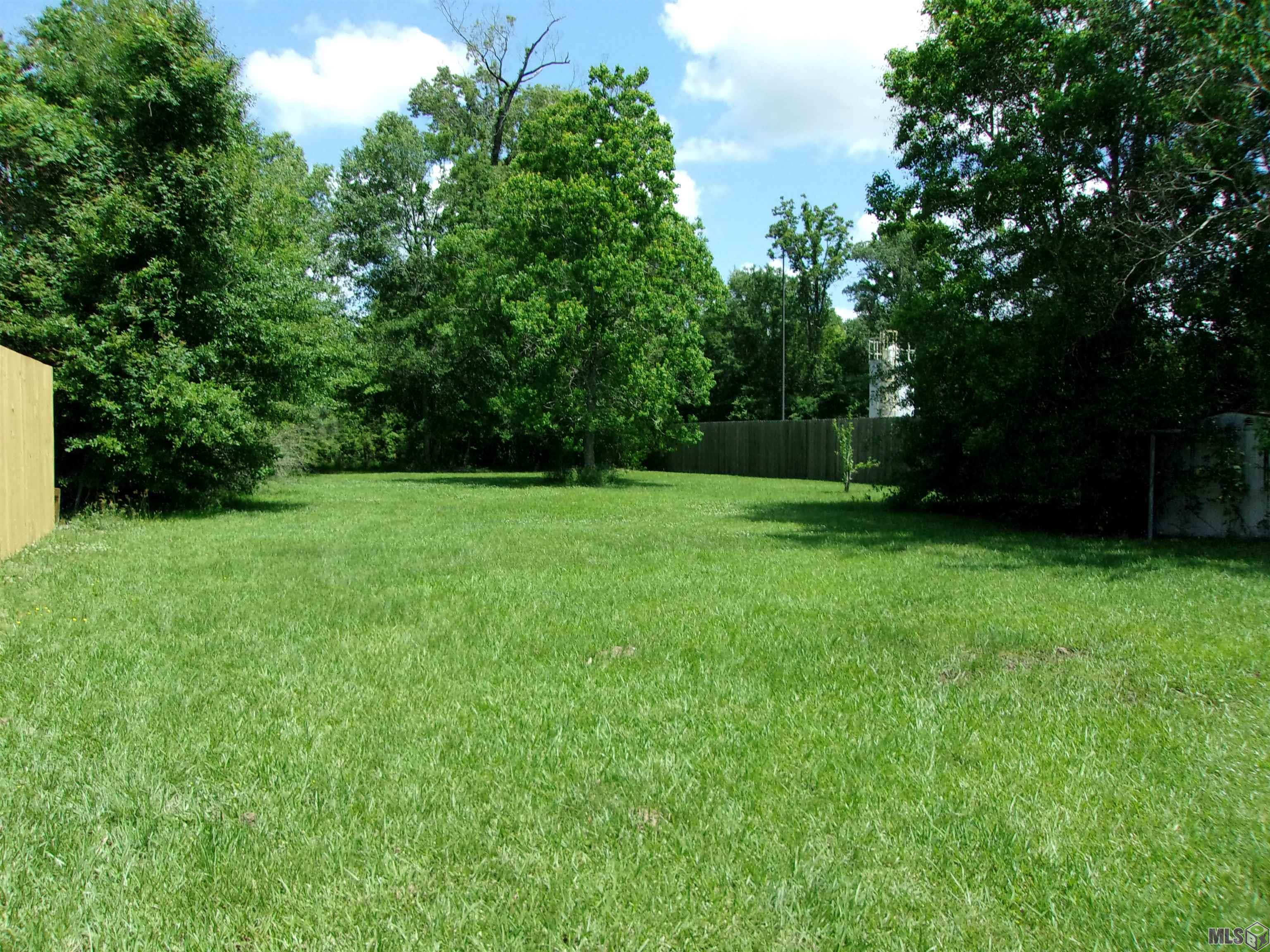 Homes for sale in Baton Rouge, LA | 4633 Clark St, Baton Rouge, LA 70811 | MLS# BR2025007882