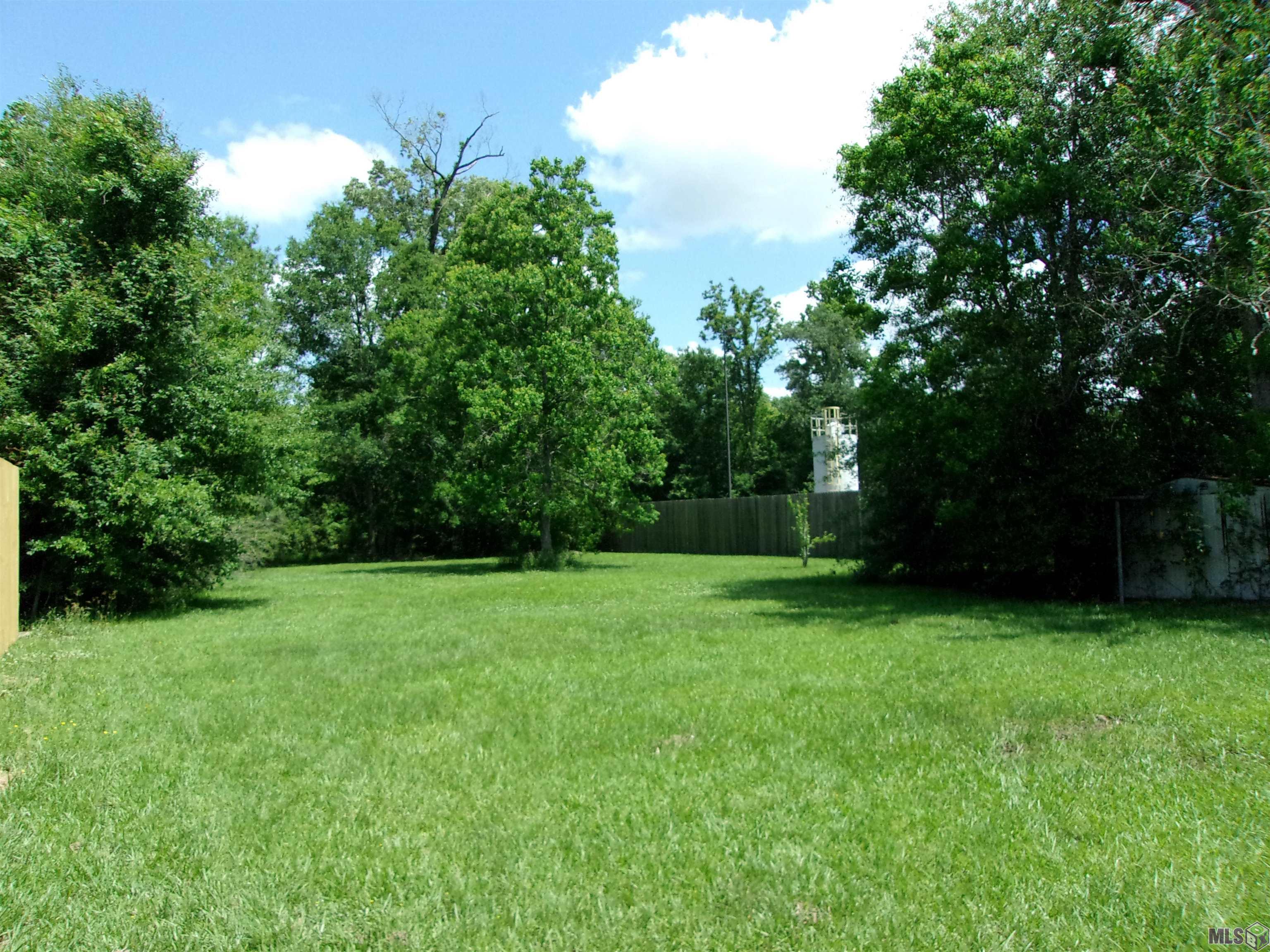 Homes for sale in Baton Rouge, LA | 4633 Clark St, Baton Rouge, LA 70811 | MLS# BR2025007882