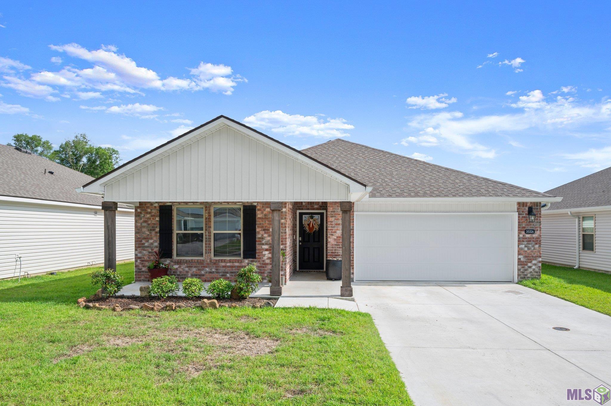 Homes for sale in Denham Springs, LA | 35326 Grovemont Dr, Denham Springs, LA 70706 | MLS# BR2025008012