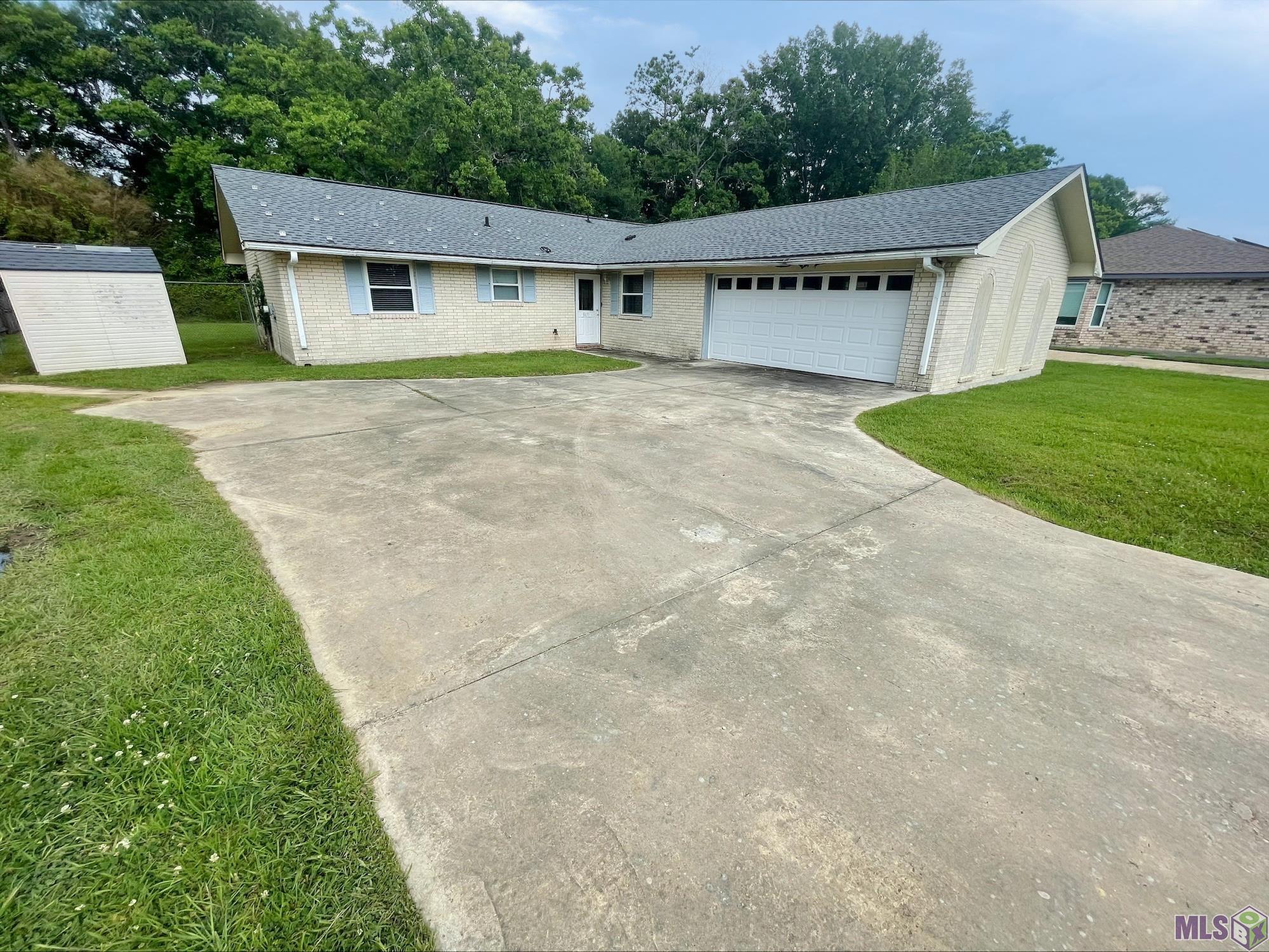 Homes for sale in Denham Springs, LA | 8651 Shadow Spring Blvd, Denham Springs, LA 70726 | MLS# BR2025008121