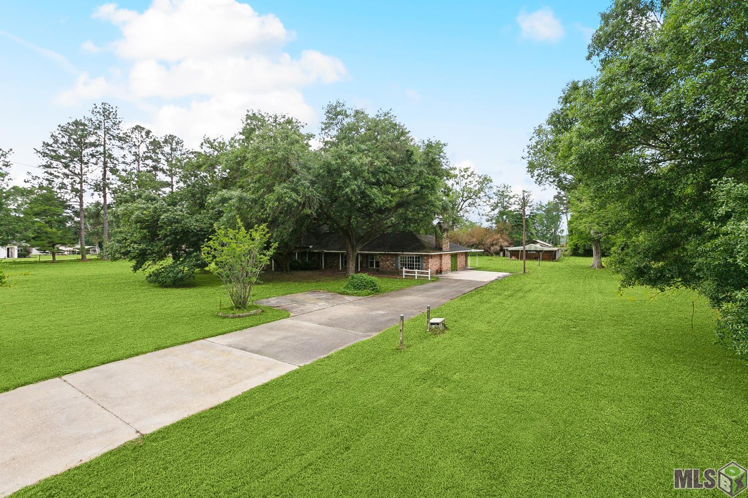 Homes for sale in Denham Springs, LA | 31621 Netterville Rd, Denham Springs, LA 70726 | MLS# BR2025008409