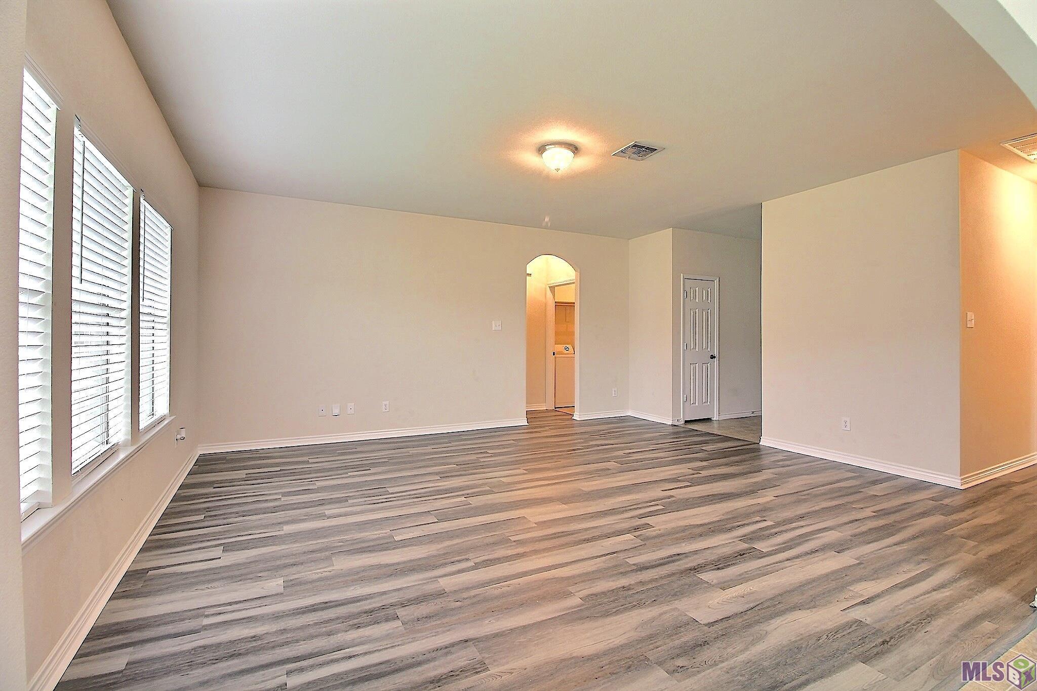 Homes for sale in Denham Springs, LA | 13088 Catahoula Dr, Denham Springs, LA 70726 | MLS# BR2025008426