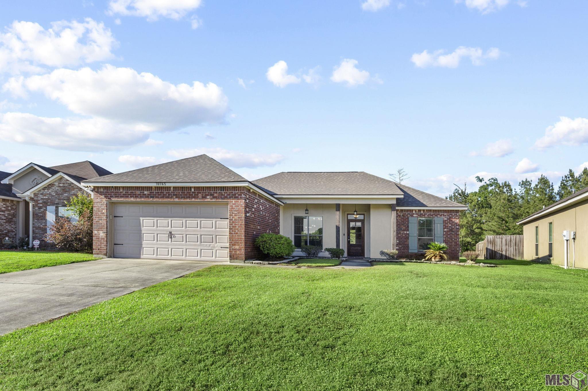 Homes for sale in Denham Springs, LA | 10765 Wrigley Field Ave, Denham Springs, LA 70726 | MLS# BR2025008656