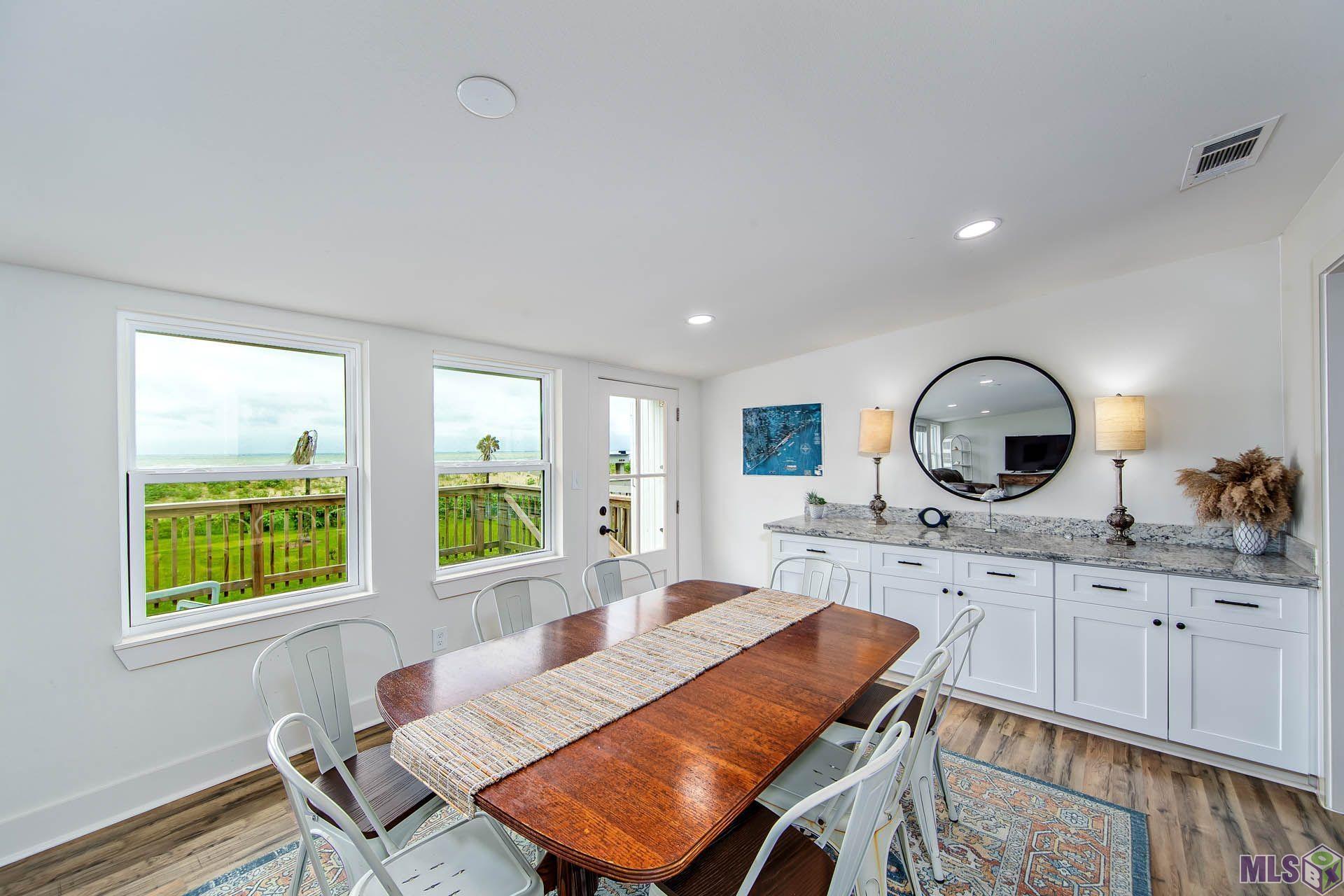 Homes for sale in Grand Isle, LA | 2992 Hwy 1, Grand Isle, LA 70358 | MLS# BY2025008706