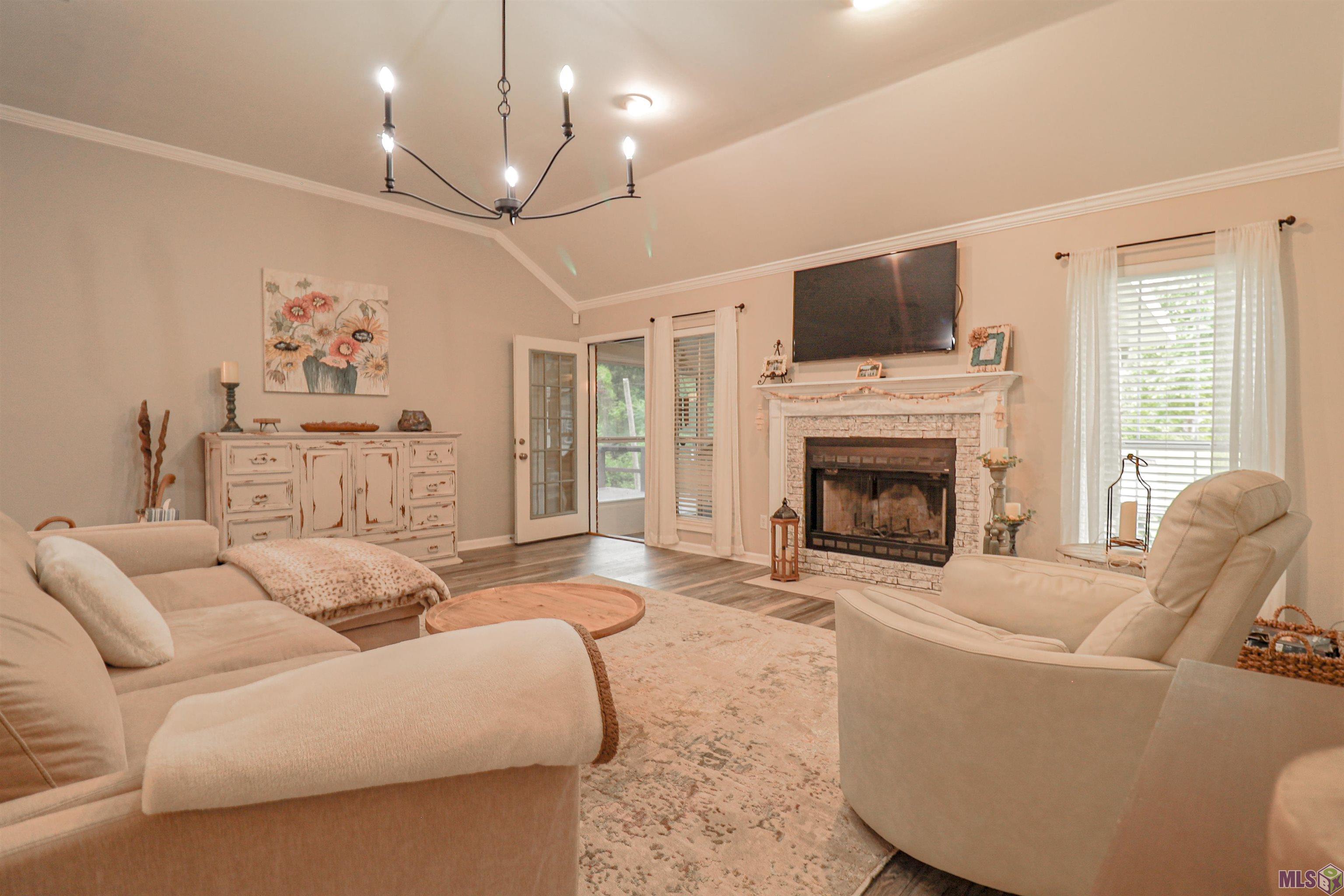 Homes for sale in Pineville, LA | 109 Hembling Dr, Pineville, LA 71360 | MLS# BR2025008715