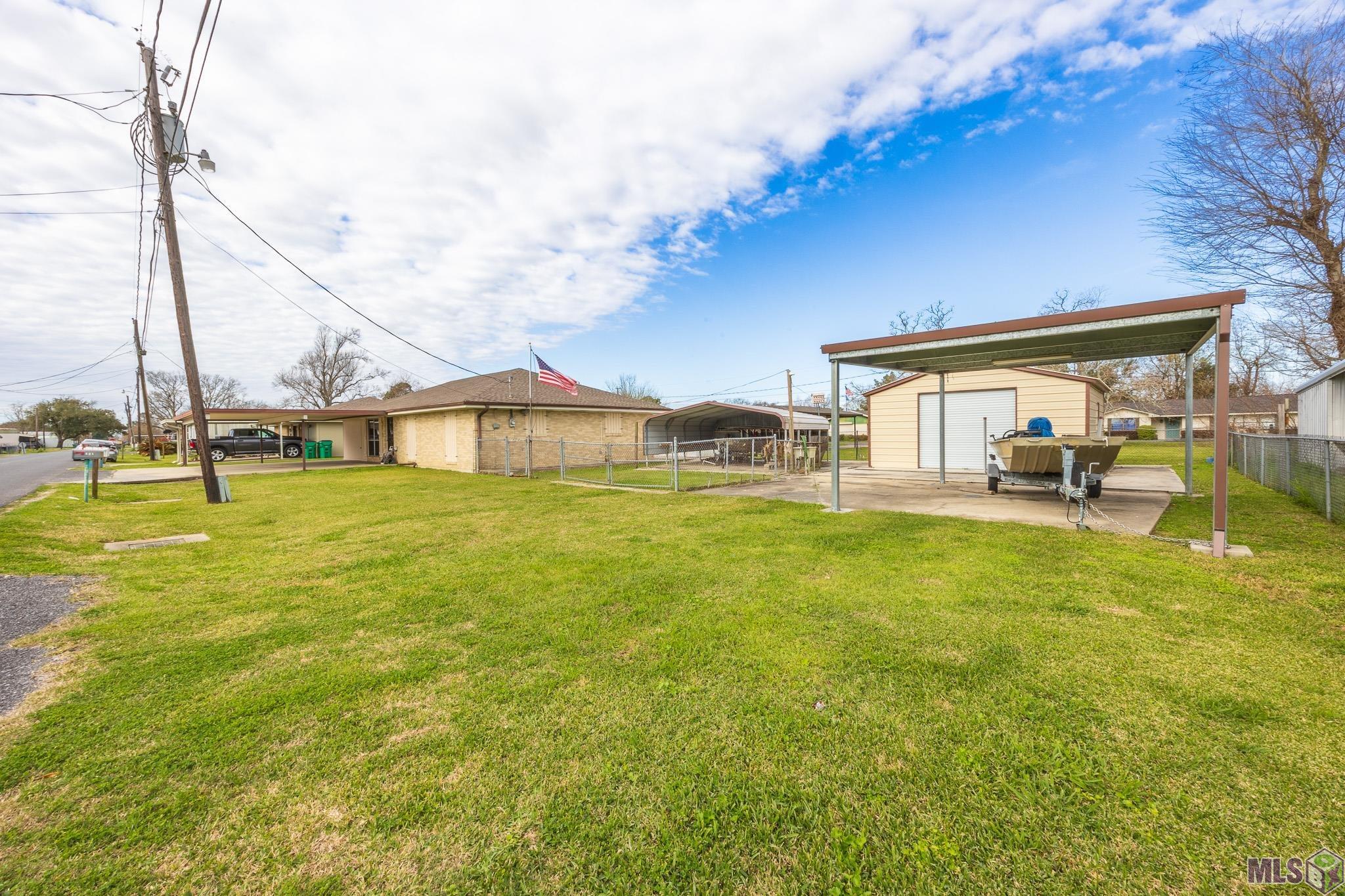 Homes for sale in Raceland, LA | 430 St Louis St, Raceland, LA 70394 | MLS# BY2025008813