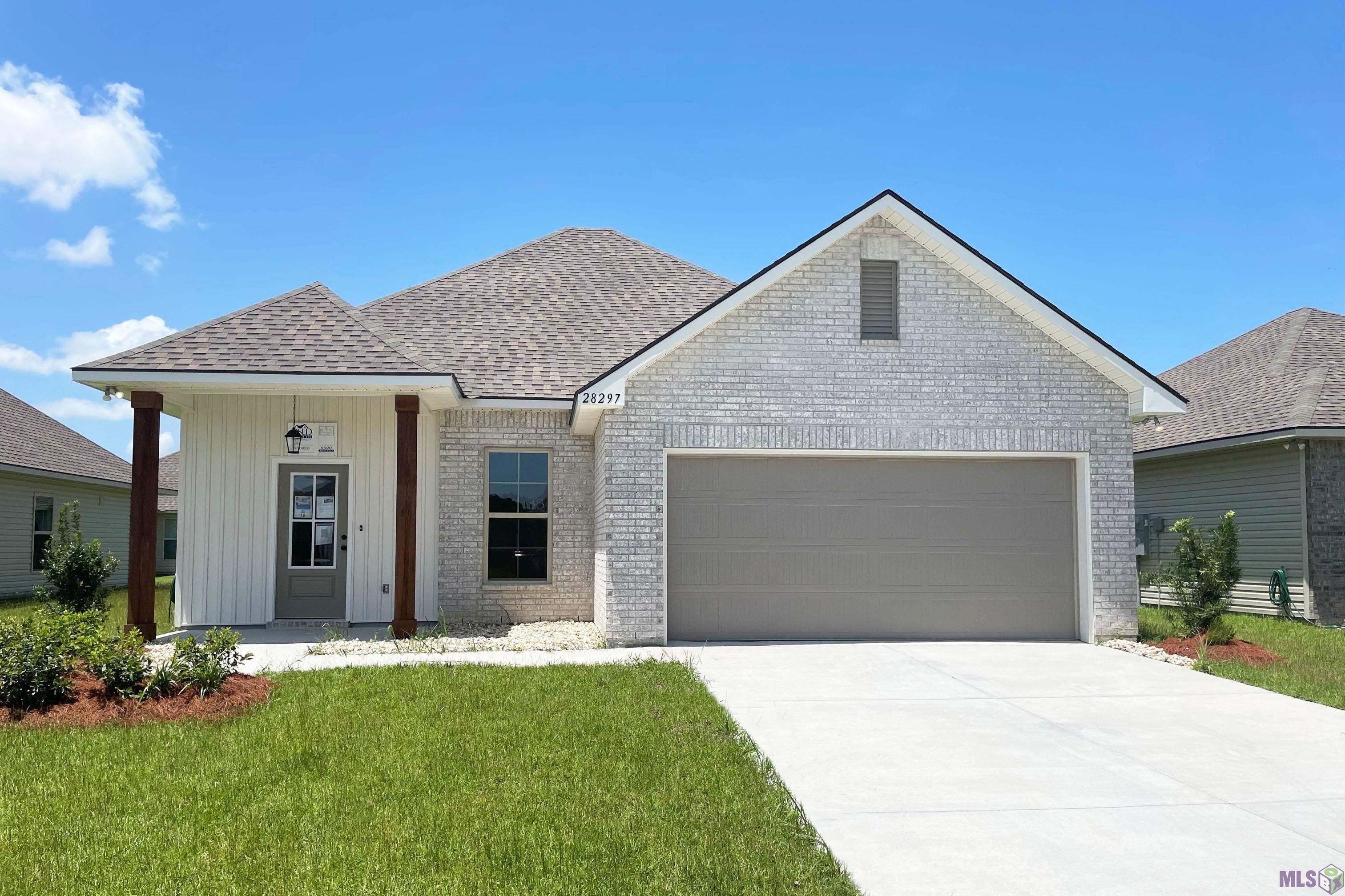 Homes for sale in Denham Springs, LA | 28297 Middlebrook Way, Denham Springs, LA 70726 | MLS# BR2025009069