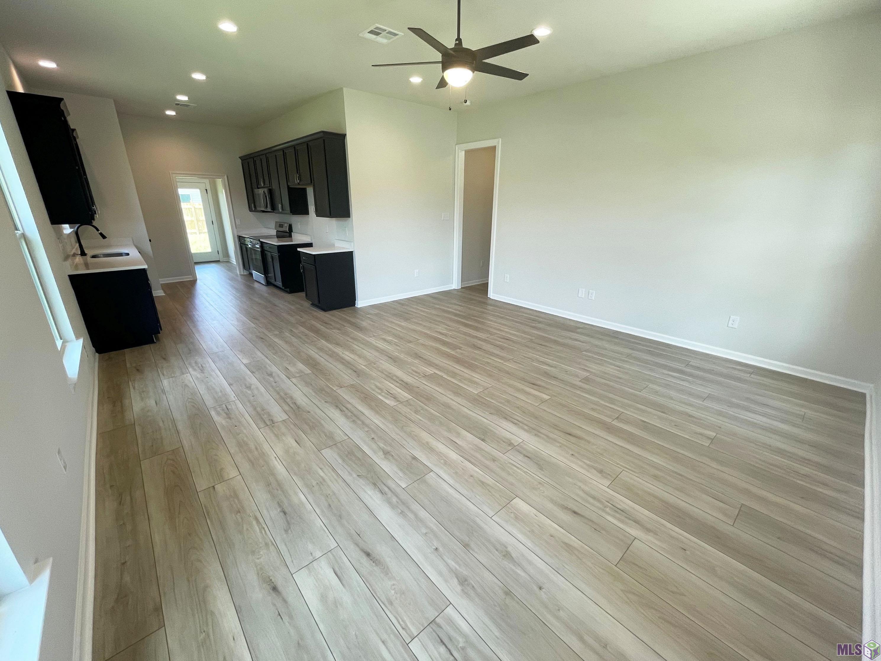 Homes for sale in Denham Springs, LA | 28297 Middlebrook Way, Denham Springs, LA 70726 | MLS# BR2025009069