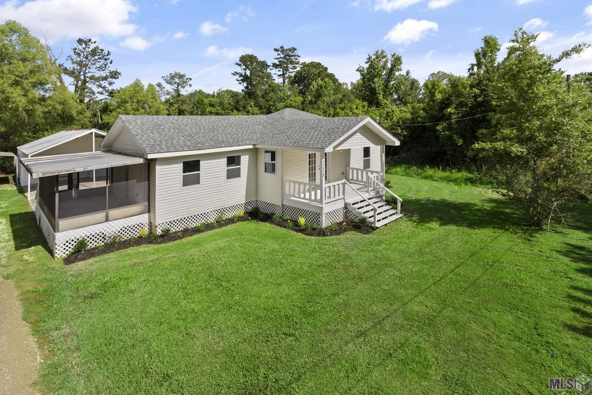 Homes for sale in Denham Springs, LA | 32450 Bobby Graham Rd, Denham Springs, LA 70726 | MLS# BR2025009157