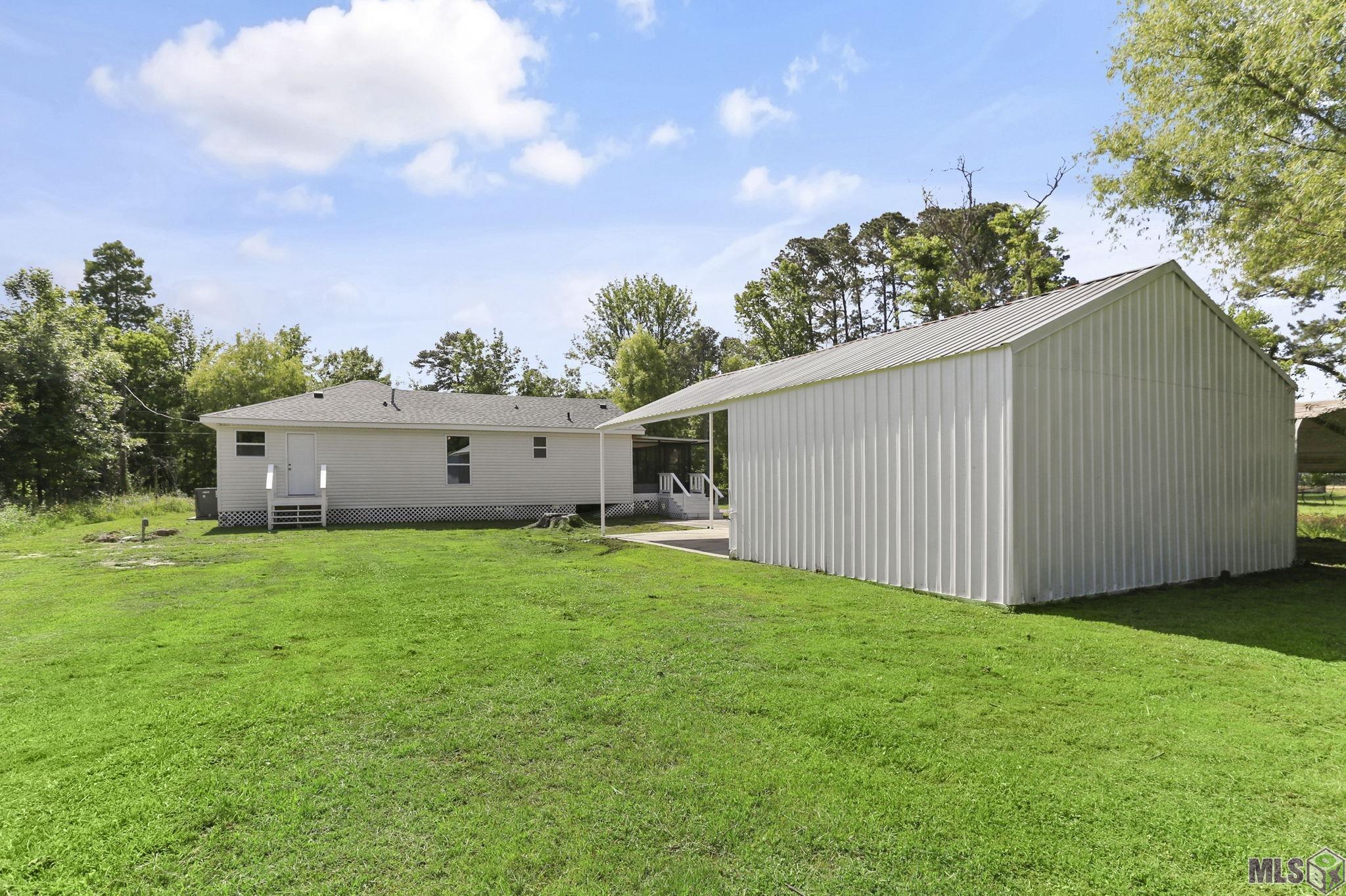 Homes for sale in Denham Springs, LA | 32450 Bobby Graham Rd, Denham Springs, LA 70726 | MLS# BR2025009157