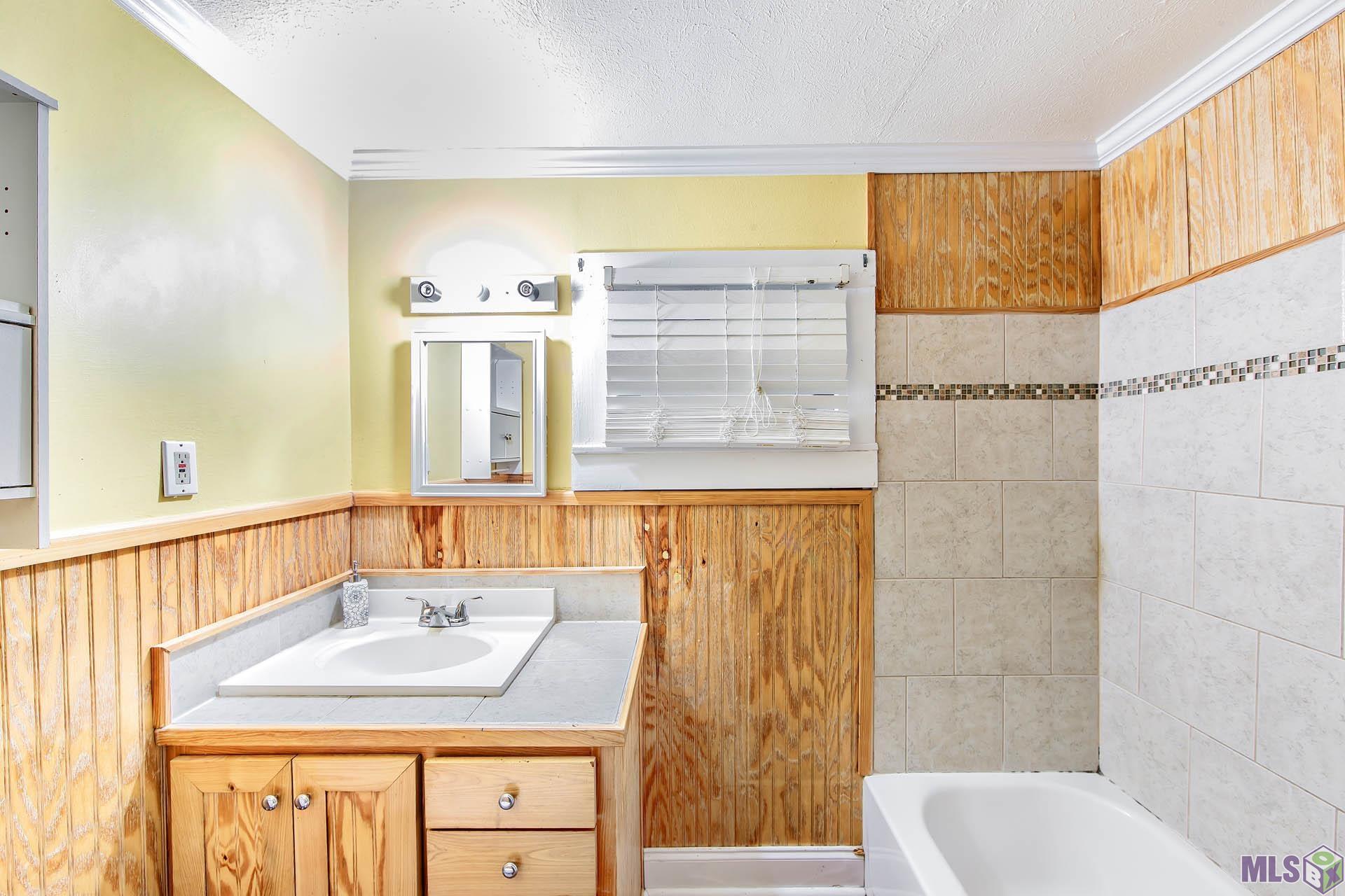 Homes for sale in Thibodaux, LA | 610 Sycamore St, Thibodaux, LA 70301 | MLS# BY2025009244