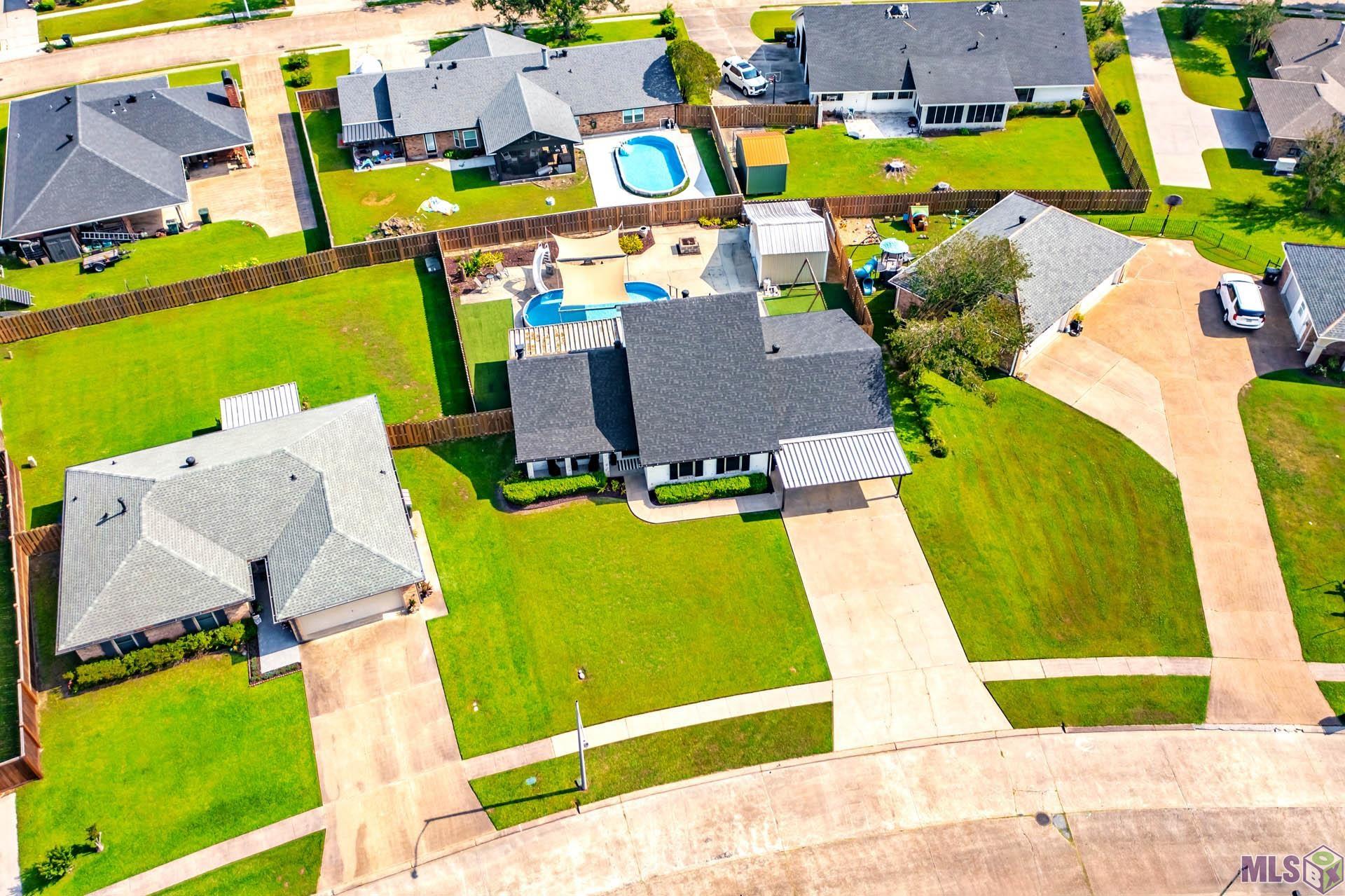 Homes for sale in Houma, LA | 9 Summerfield Dr, Houma, LA 70360 | MLS# BY2025009392