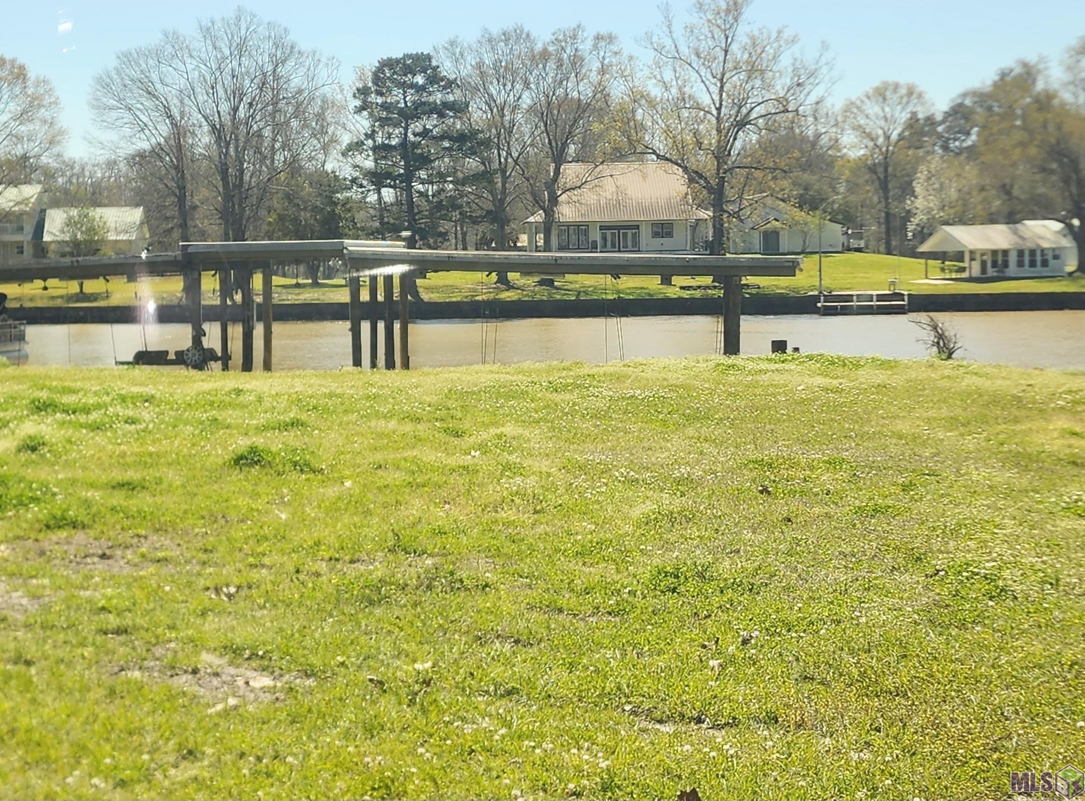 Homes for sale in Denham Springs, LA | 15018 Mill Settlement Trace, Denham Springs, LA 70726 | MLS# BR2025009512