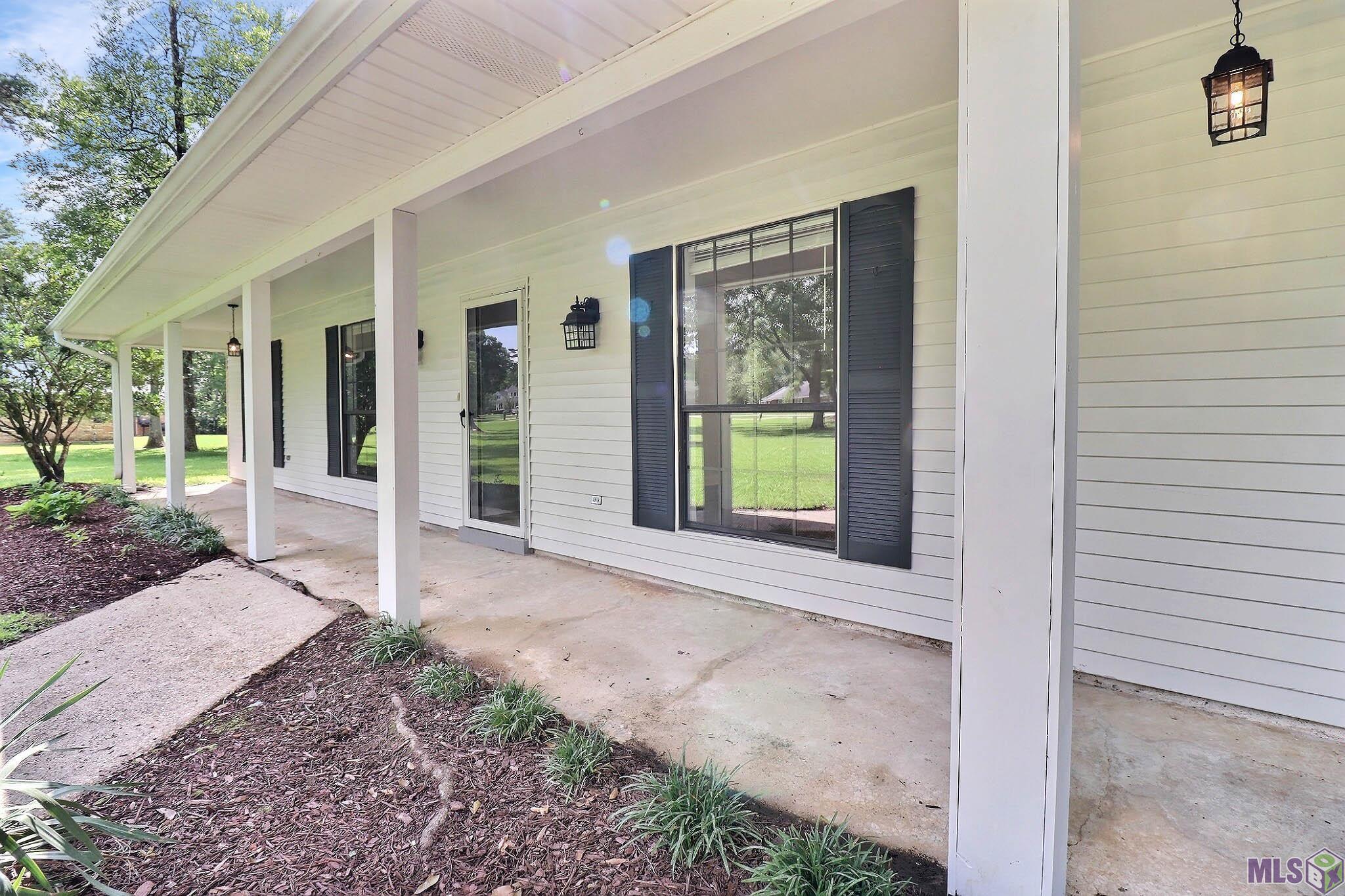 Homes for sale in Denham Springs, LA | 8140 Evergreen Dr, Denham Springs, LA 70726 | MLS# BR2025009846