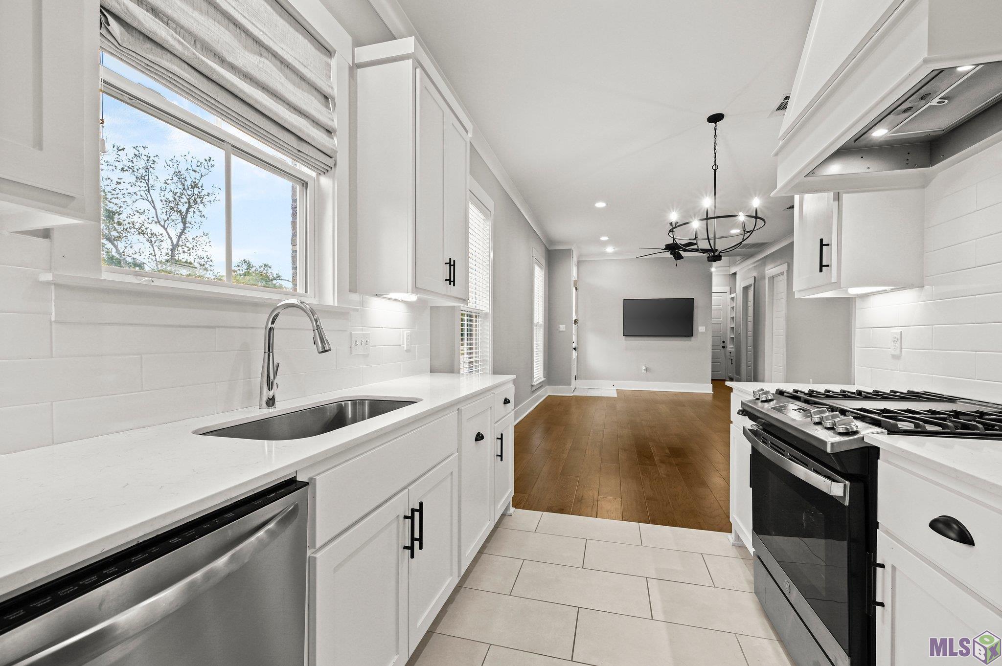 Homes for sale in Baton Rouge, LA | 306 Saint Thomas Ln, Baton Rouge, LA 70806 | MLS# BR2025009908