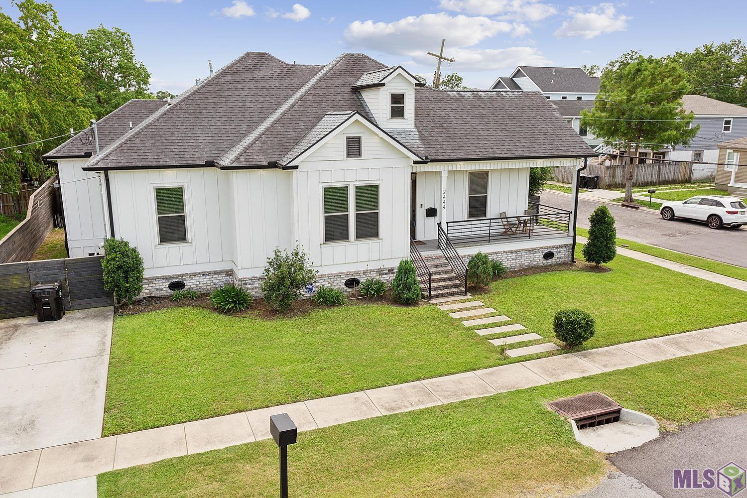 Homes for sale in New Orleans, LA | 2444 Vienna Street, New Orleans, LA 70122 | MLS# BR2025010130