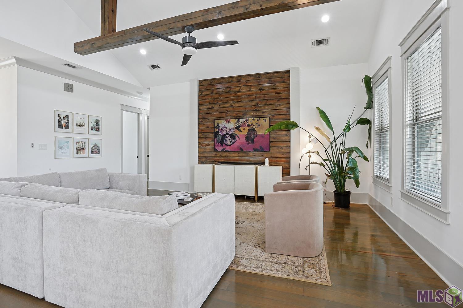 Homes for sale in New Orleans, LA | 2444 Vienna Street, New Orleans, LA 70122 | MLS# BR2025010130