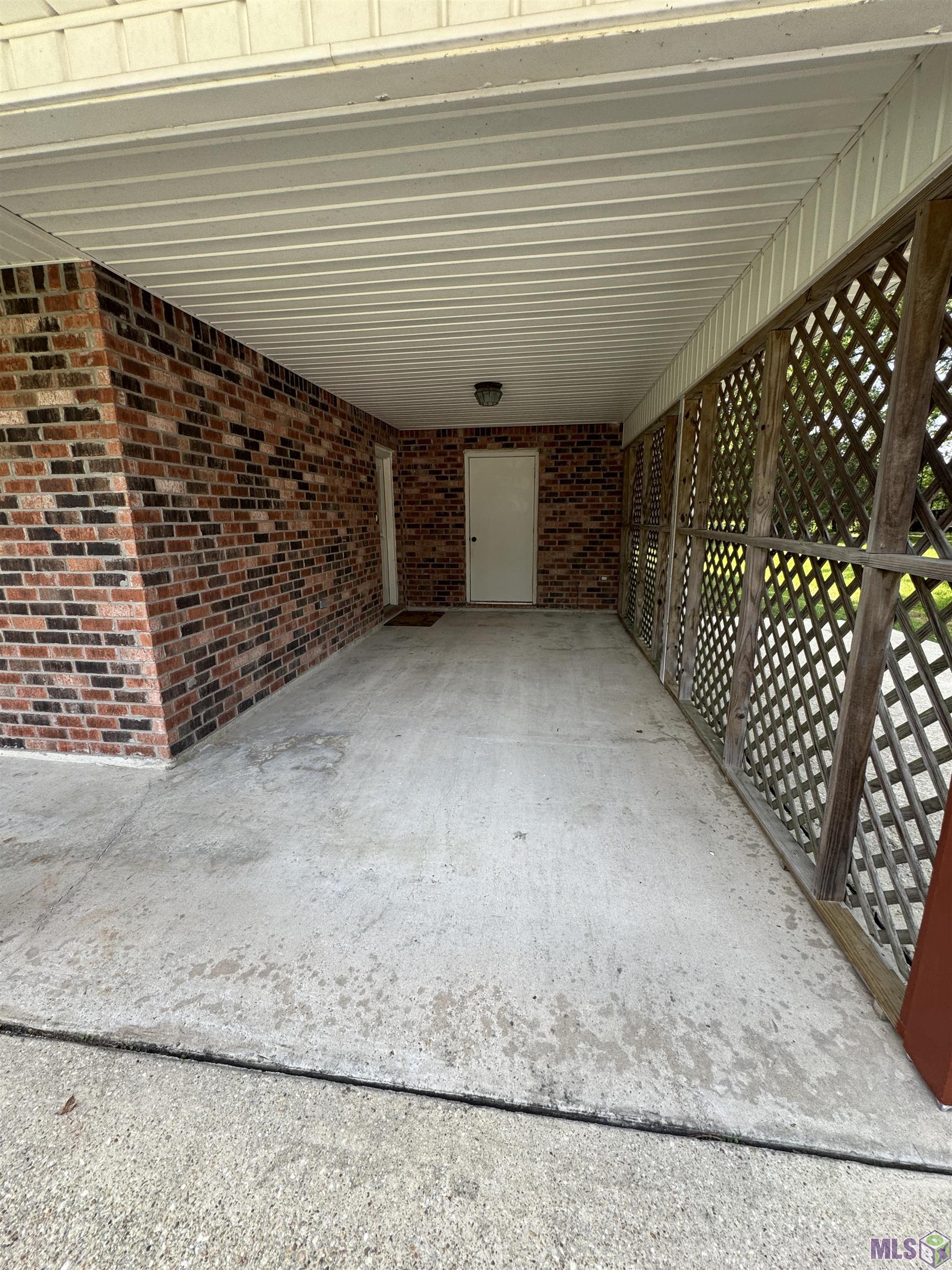 Homes for sale in Denham Springs, LA | 2023 Fern St, Denham Springs, LA 70726 | MLS# BR2025010385