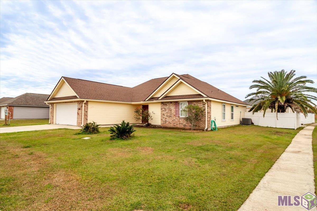 Homes for sale in Houma, LA | 304 Dawes Street, Houma, LA 70363 | MLS# BY2025010486