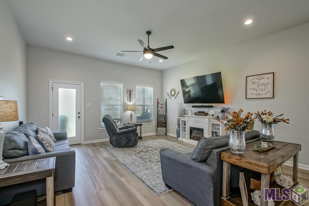 Homes for sale in Denham Springs, LA | 11590 Juban Parc Ave, Denham Springs, LA 70726 | MLS# BR2025010568